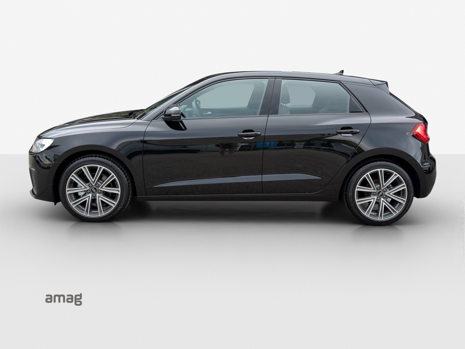 AUDI A1 Sportback 30 TFSI Attraction S-tronic-image-1