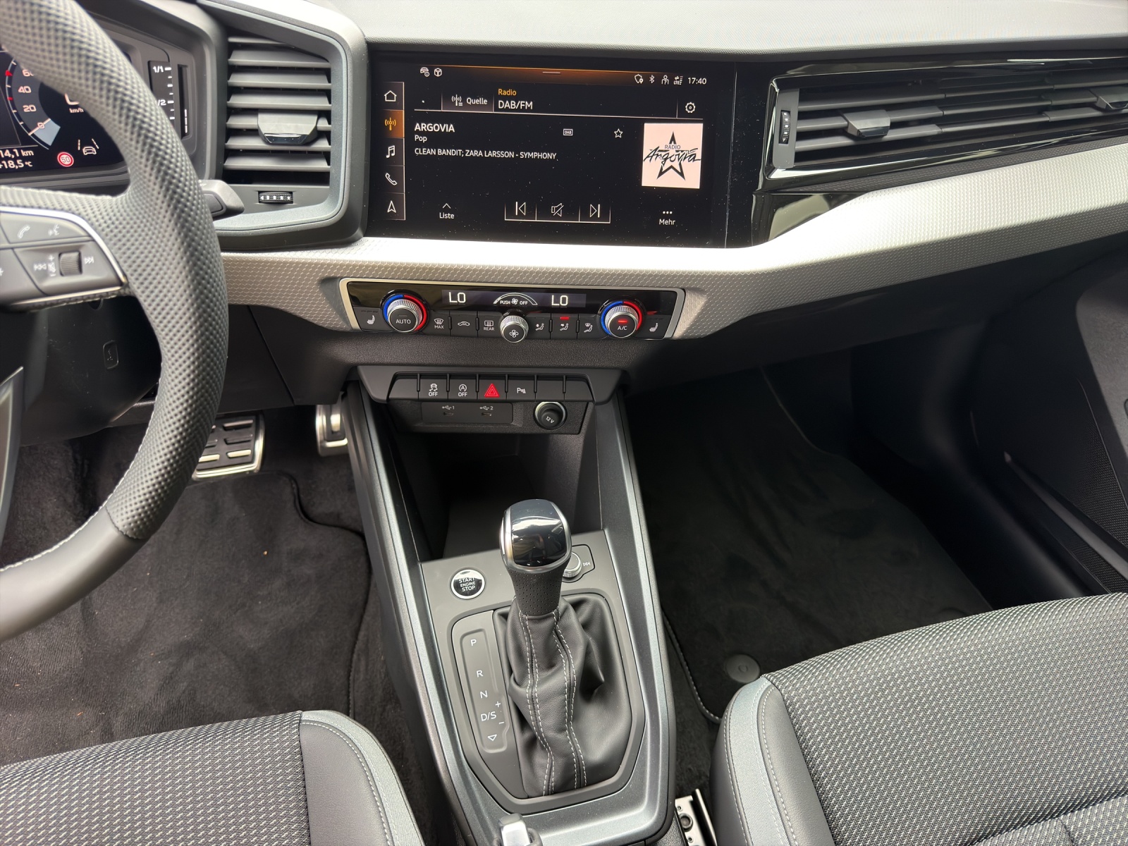 AUDI A1 Sportback 30 TFSI Attraction S-tronic-image-10