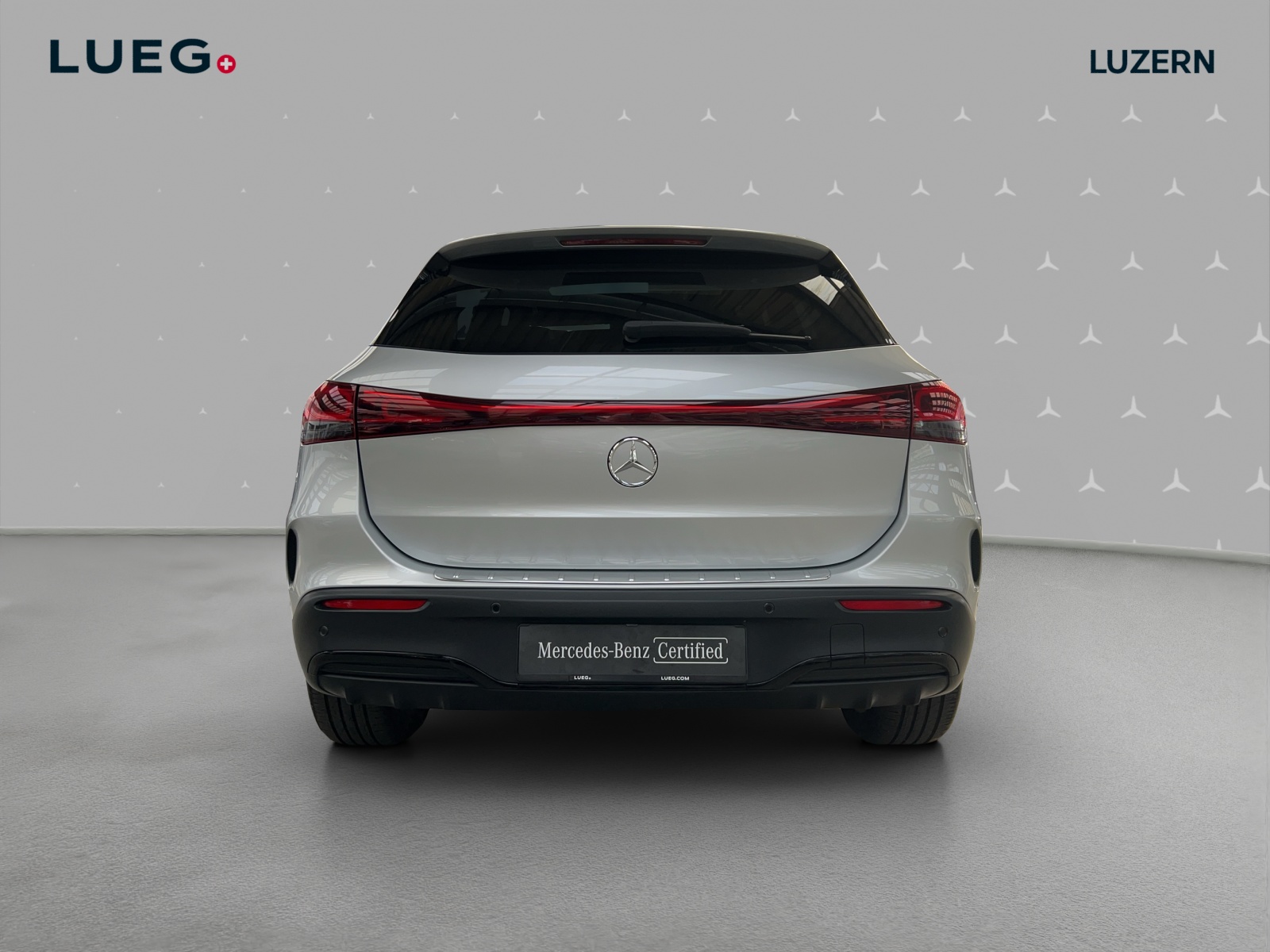 MERCEDES-BENZ EQA 350 AMG Line 4Matic-image-3