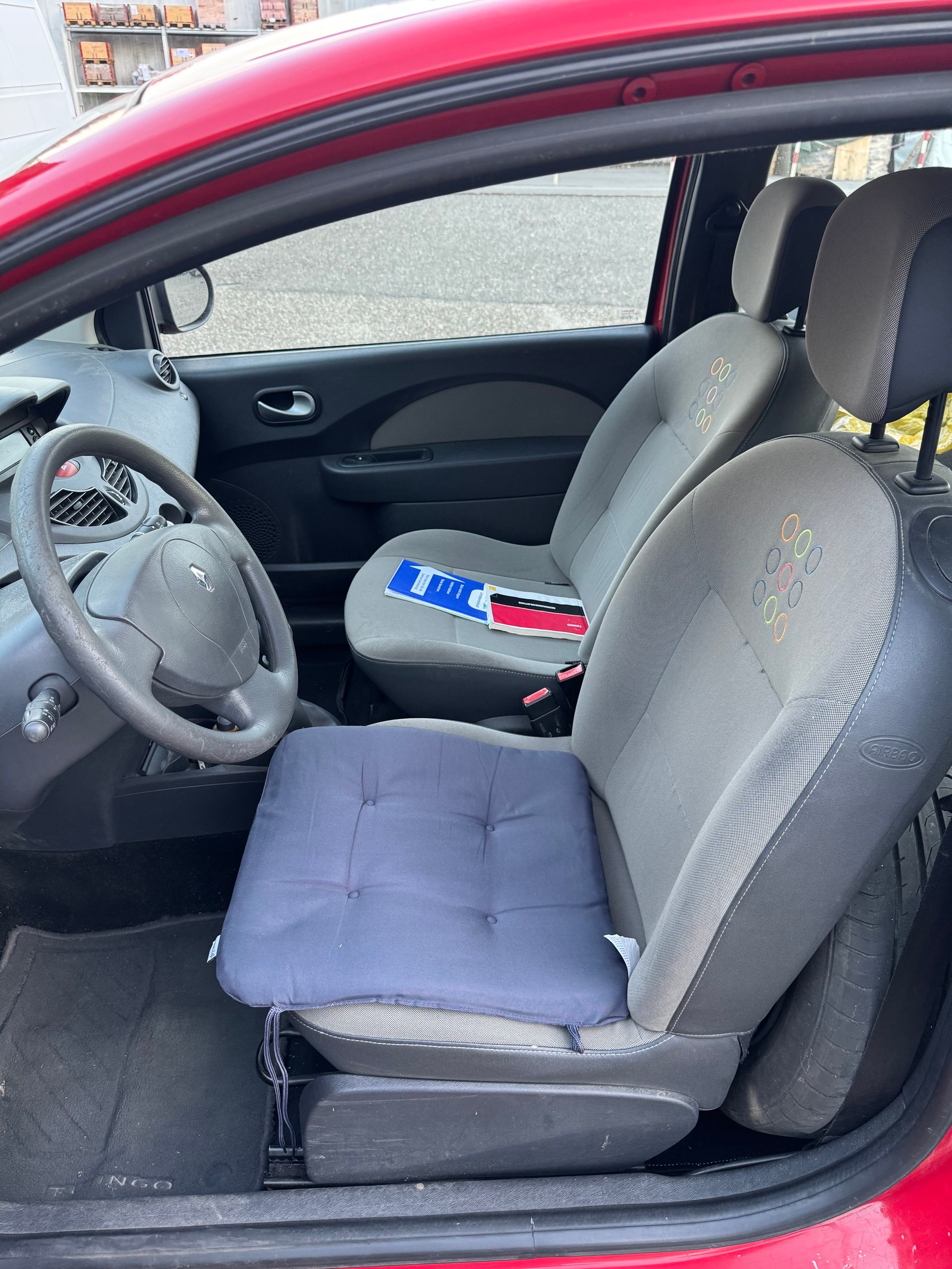 RENAULT Twingo 1.2 Authentique-image-8