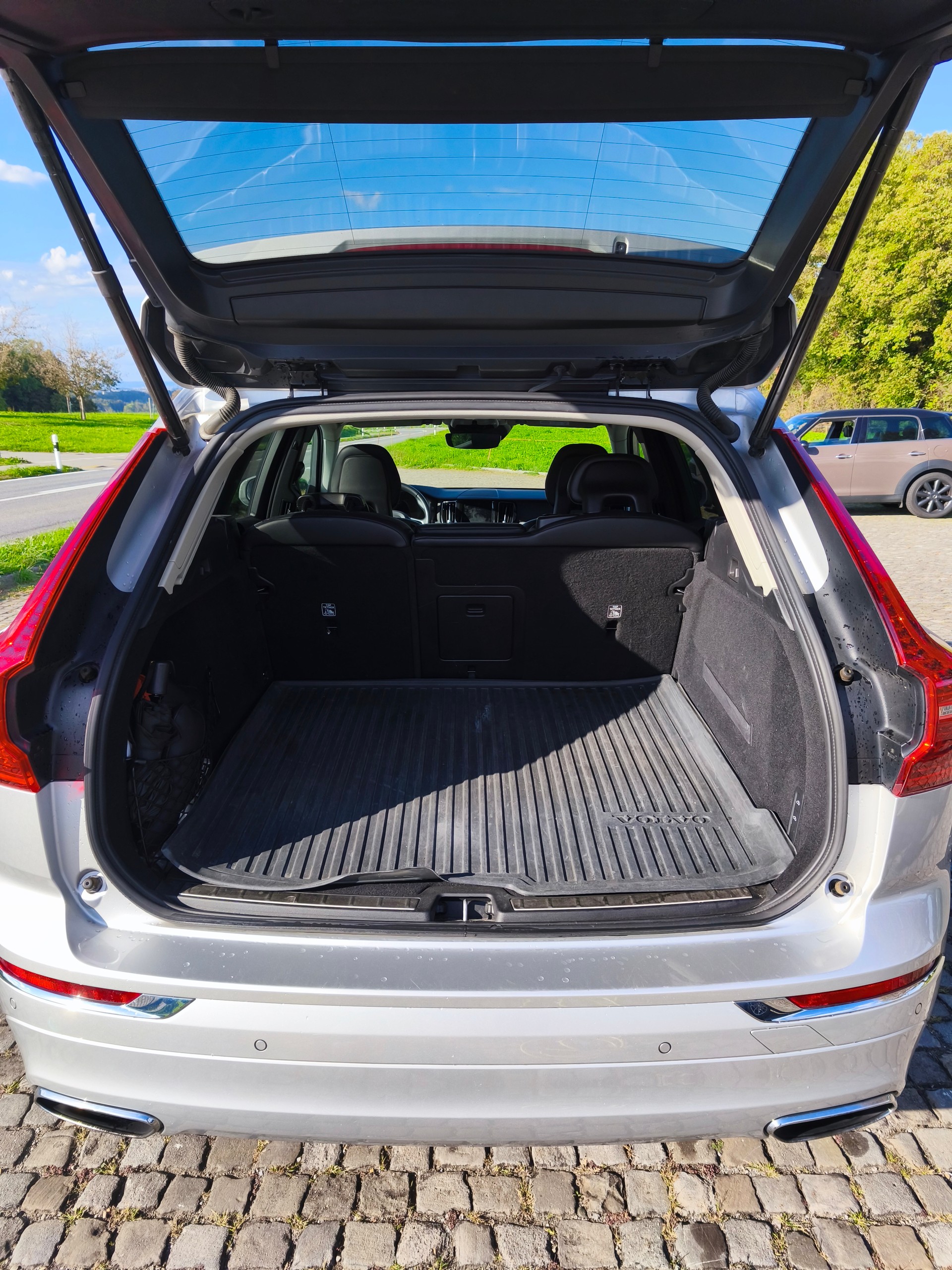 VOLVO 2.0 T8 TE Inscription AWD-image-5