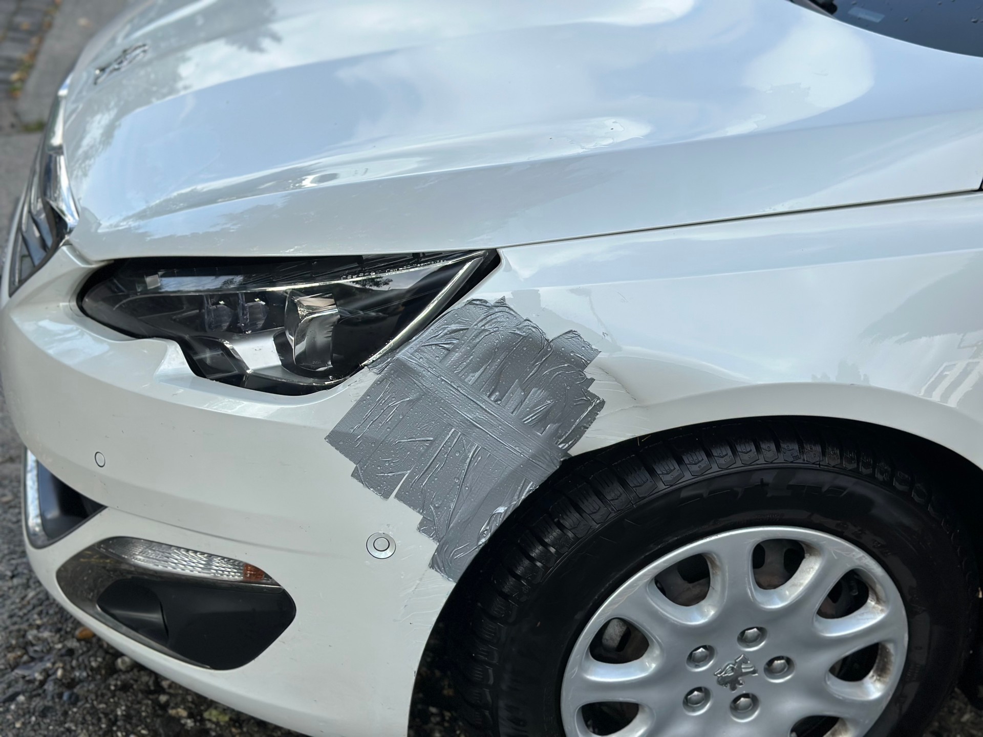 PEUGEOT 308 1.2 THP Style-image-5