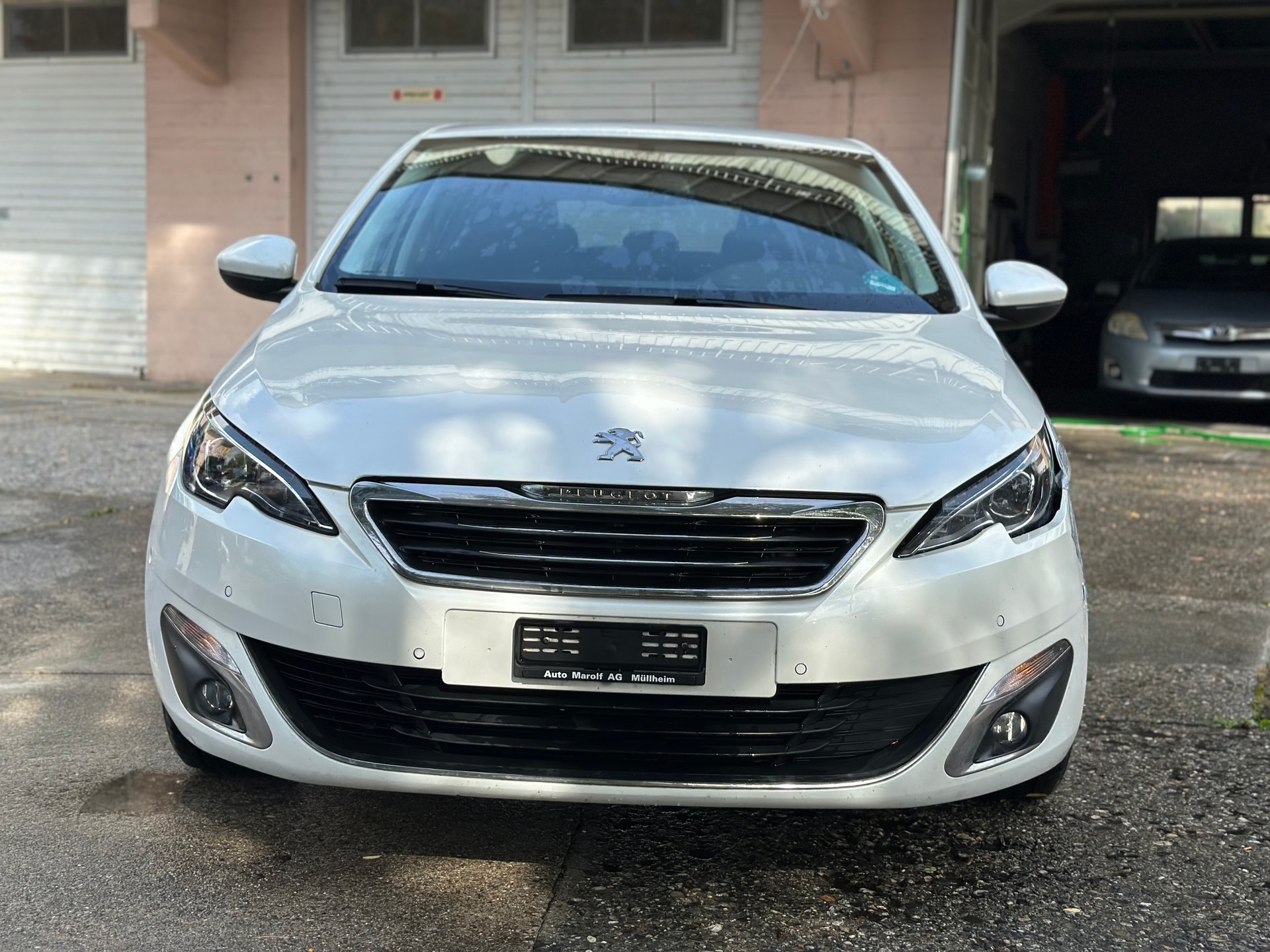 PEUGEOT 308 1.2 THP Style-image-0