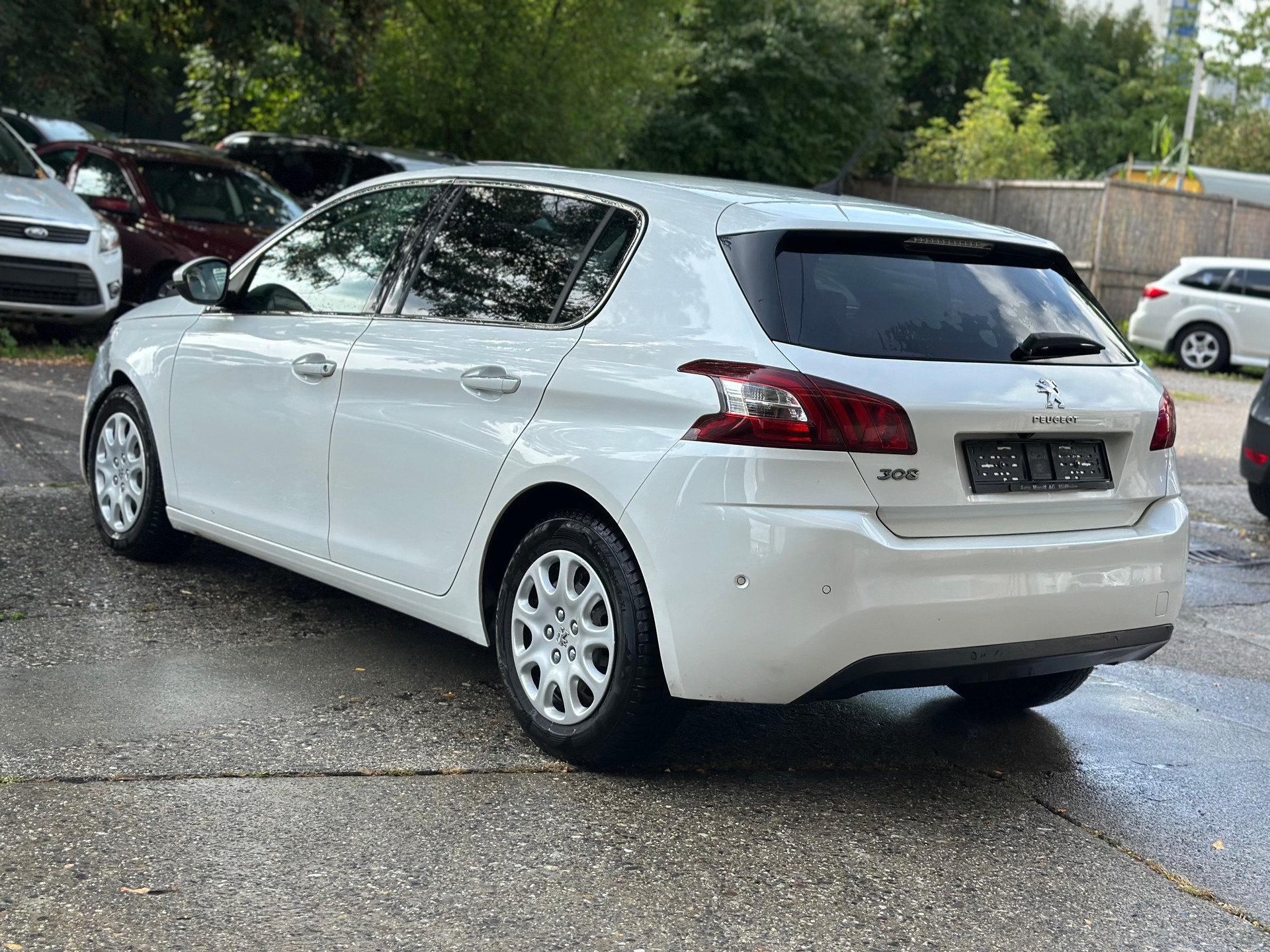 PEUGEOT 308 1.2 THP Style-image-3