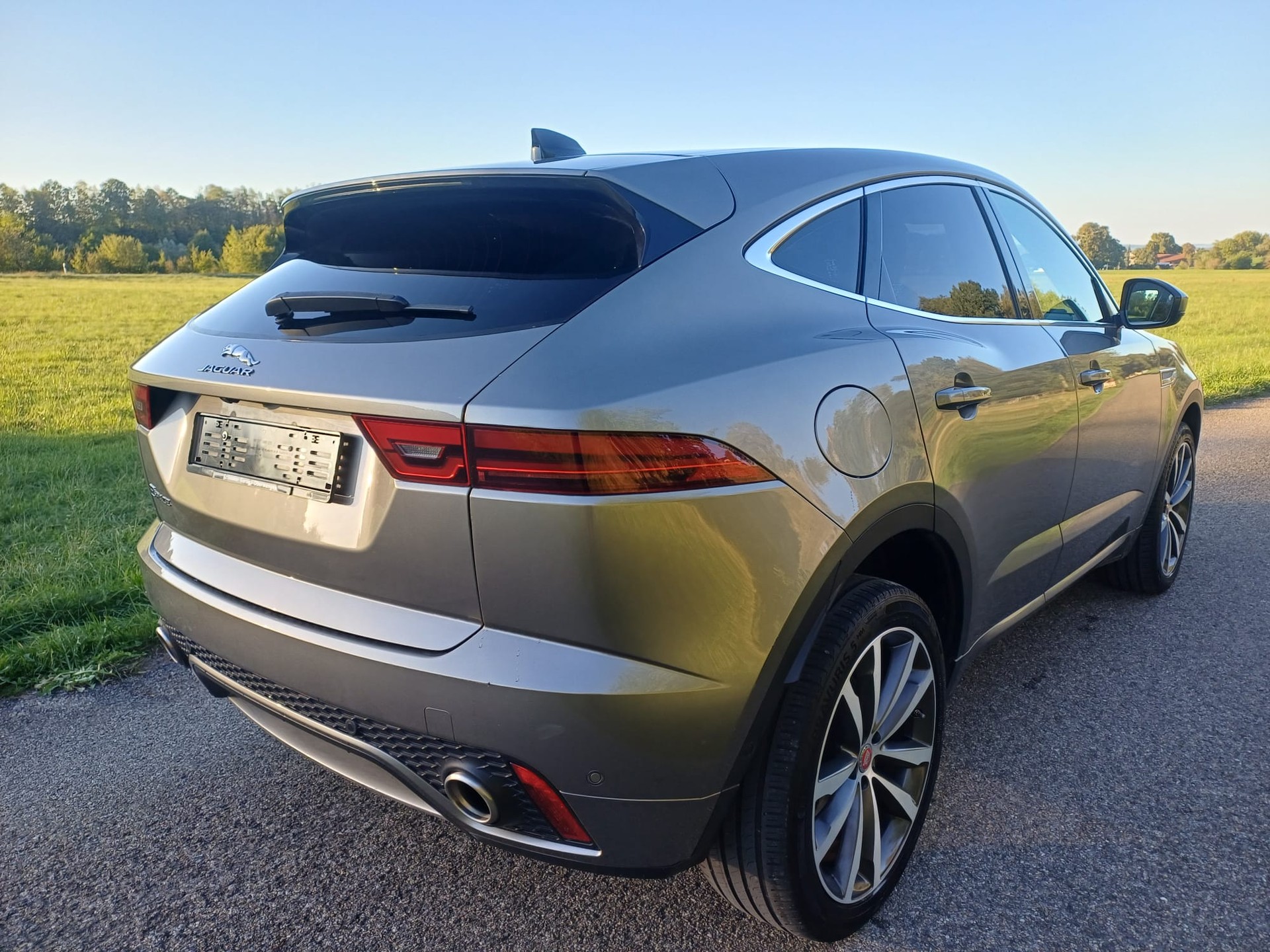 JAGUAR E-Pace 2.0d D180 AWD-image-2
