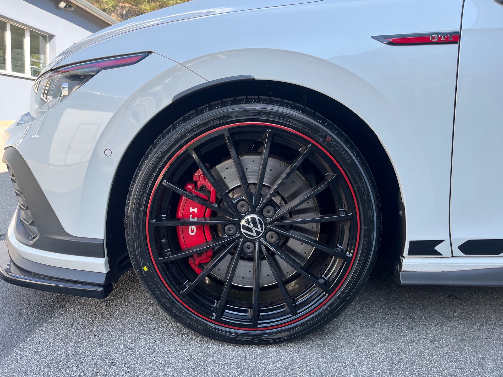 VW Golf 2.0 TSI GTI Clubsport 45 DSG-image-8