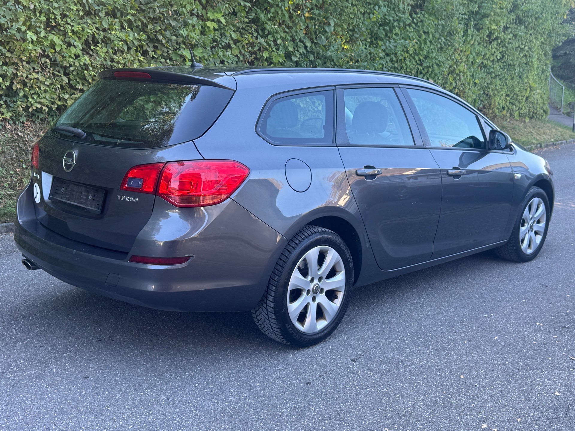 OPEL Astra SportsTourer 1.6i 16V Turbo Enjoy-image-3