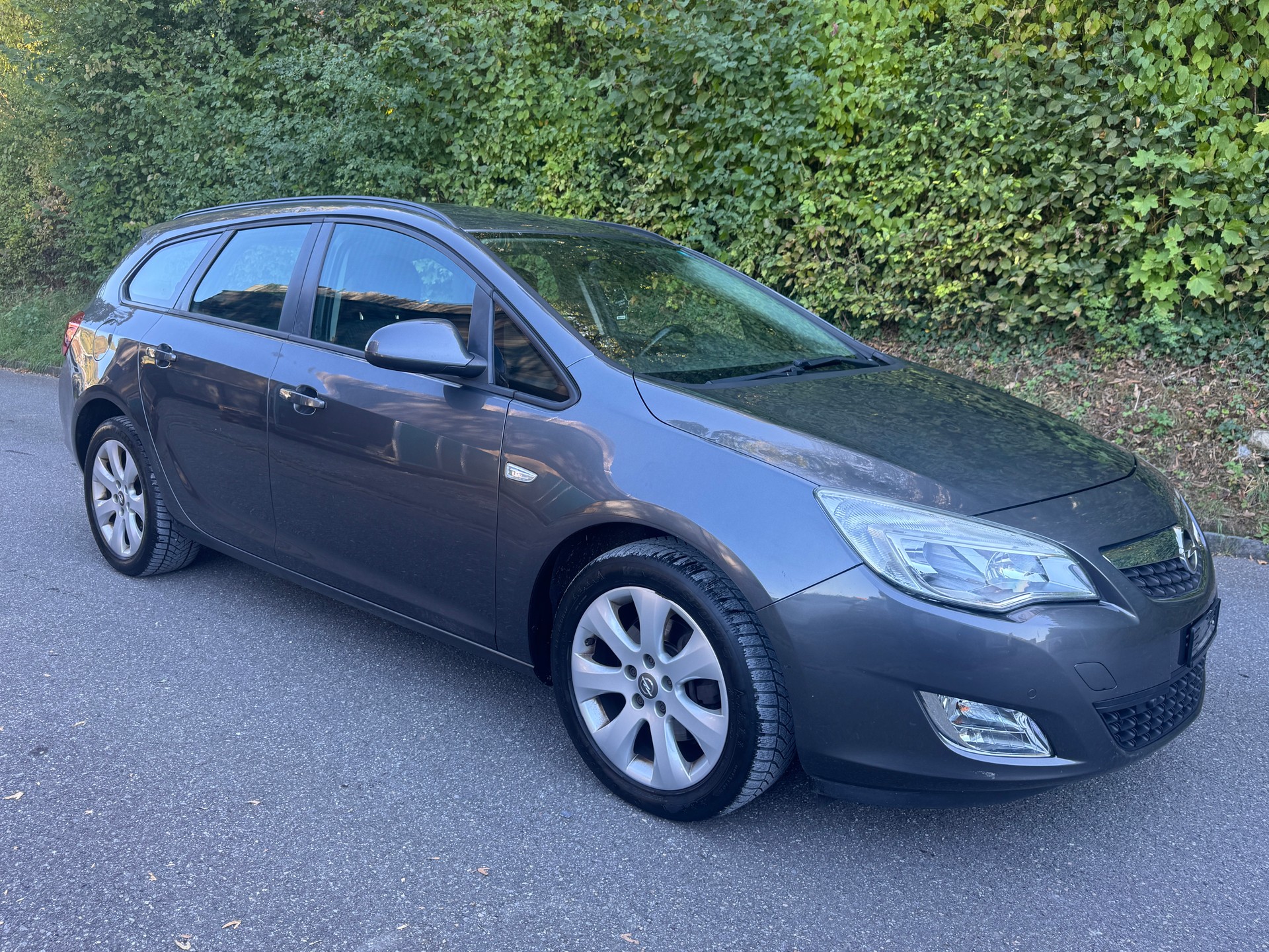 OPEL Astra SportsTourer 1.6i 16V Turbo Enjoy-image-1