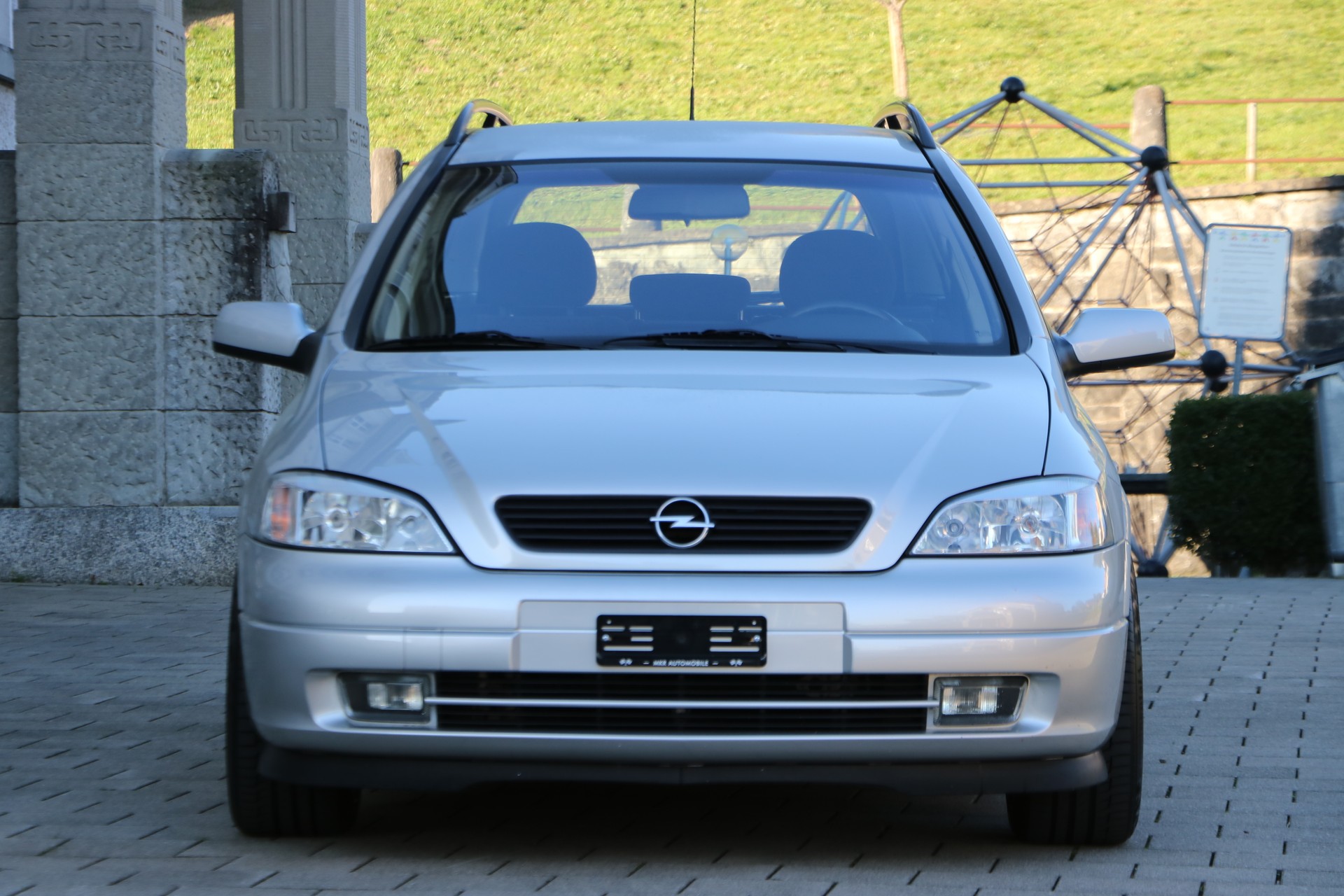 OPEL Astra Caravan 2.2i 16V Sport-image-6