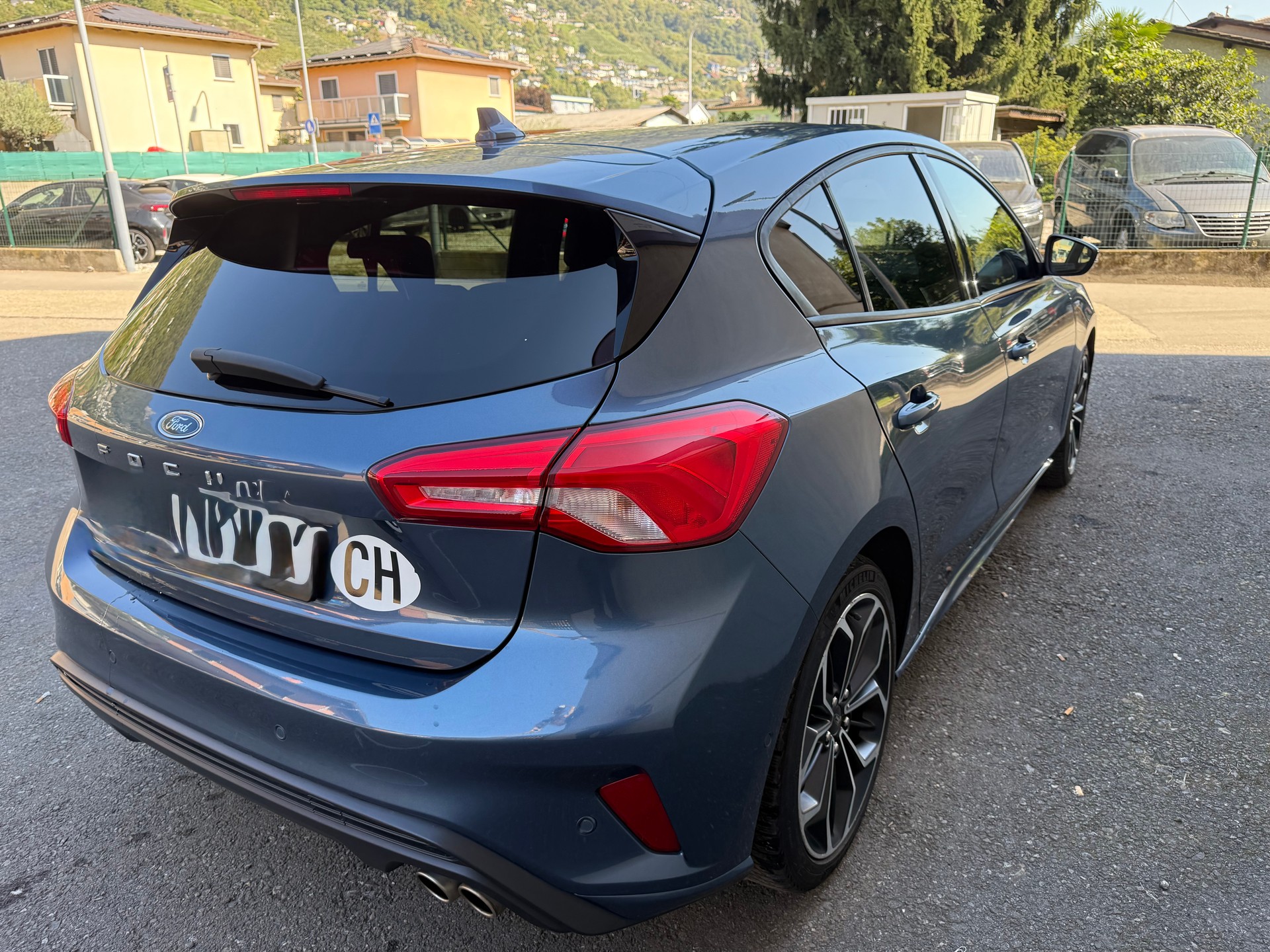 FORD Focus 1.0 SCTi ST Line-image-3