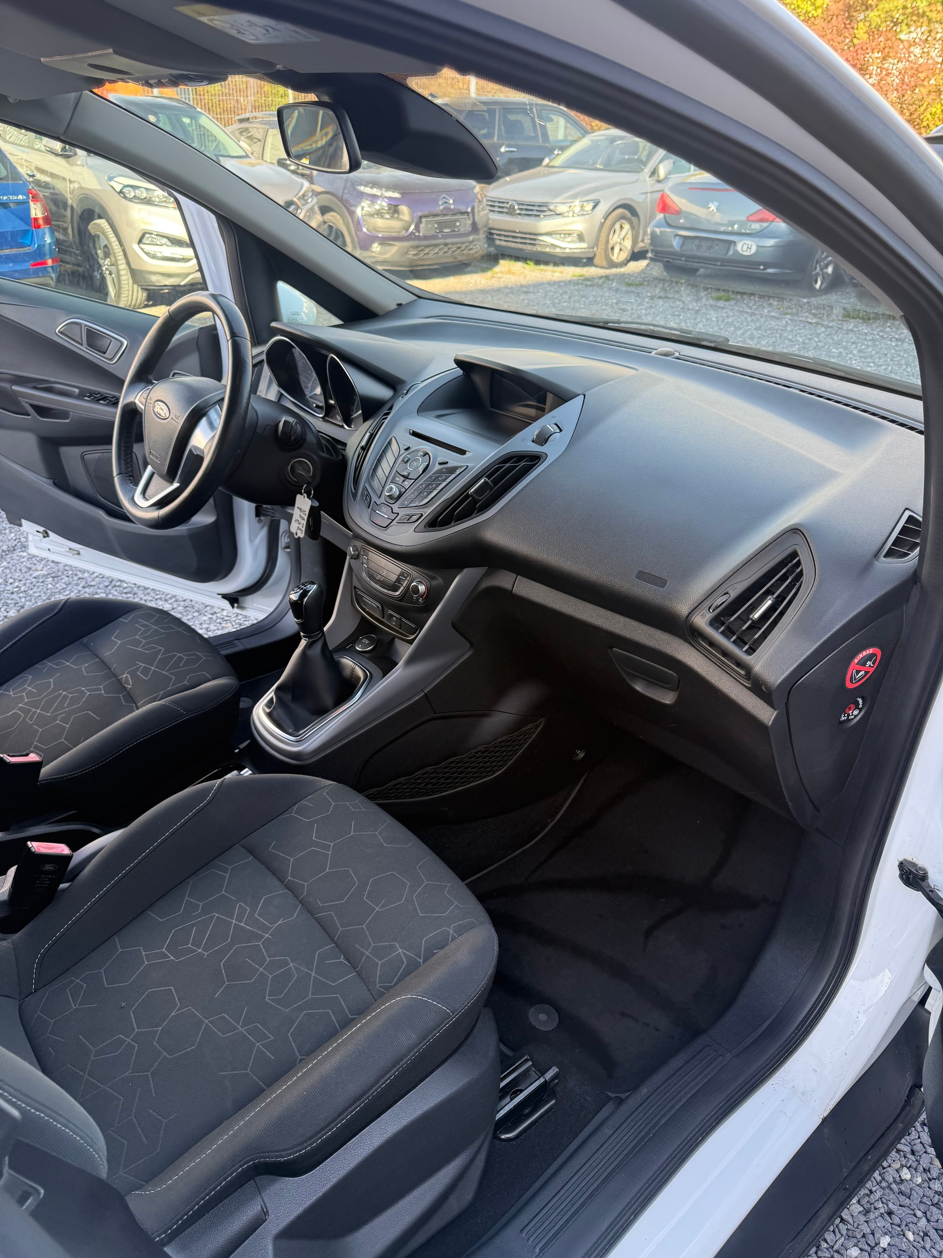 FORD B-Max 1.0 SCTi Sync Edition-image-10