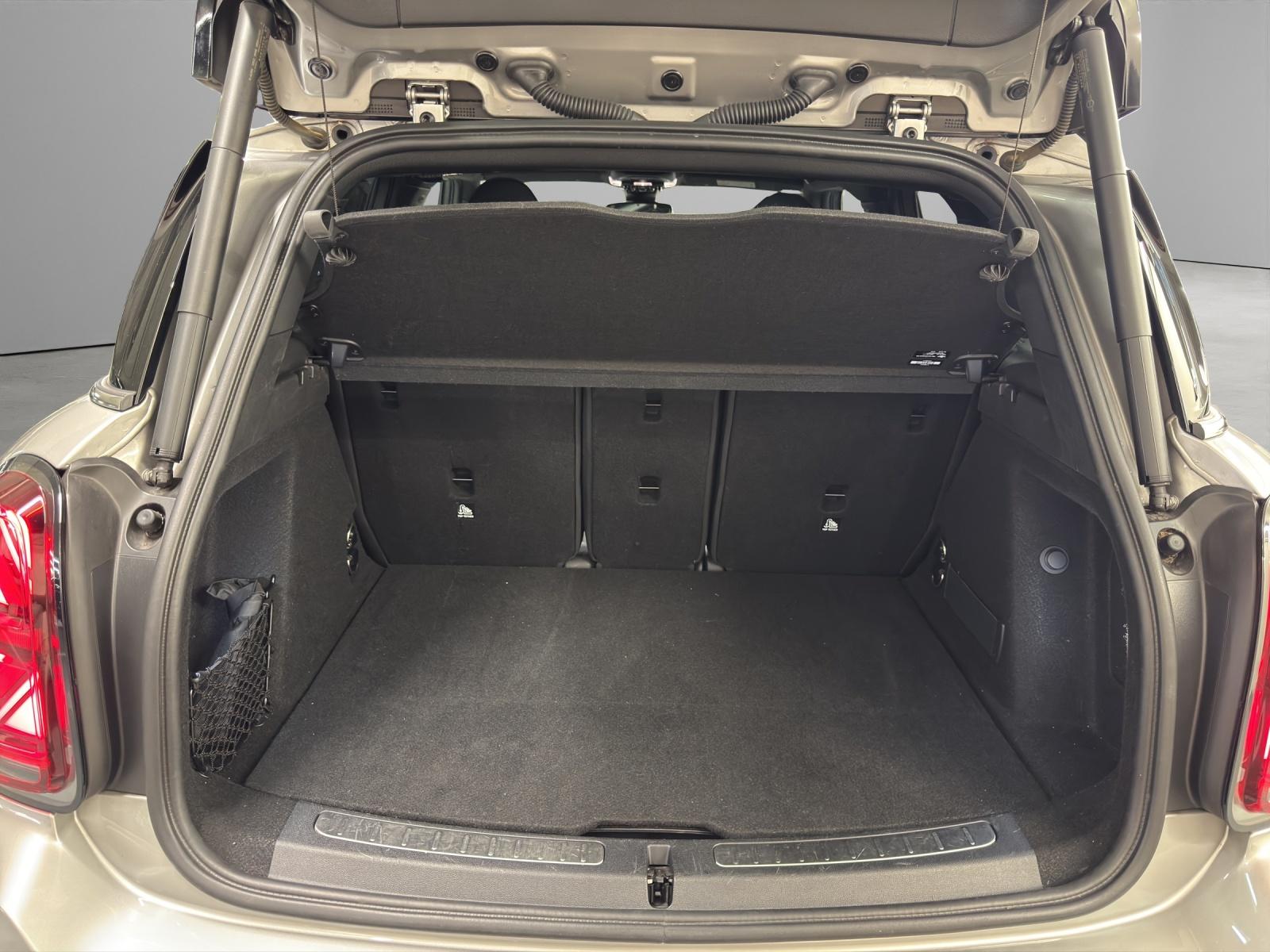 MINI Countryman F60 2.0i Cooper S SAG ALL4-image-9