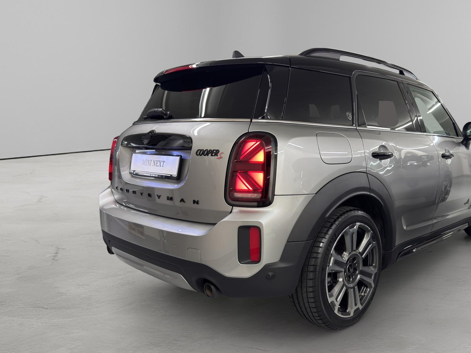 MINI Countryman F60 2.0i Cooper S SAG ALL4-image-4
