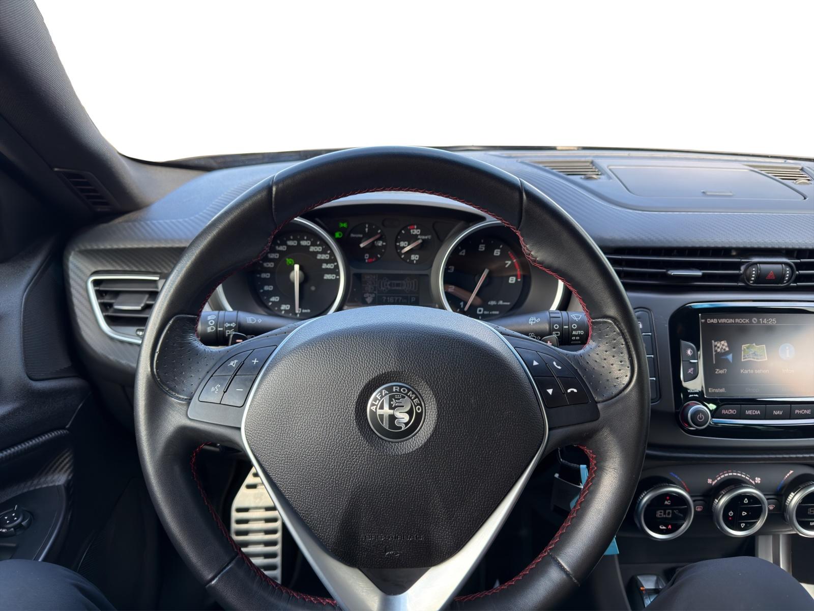 ALFA ROMEO Giulietta 1750 TBi Veloce TCT-image-6
