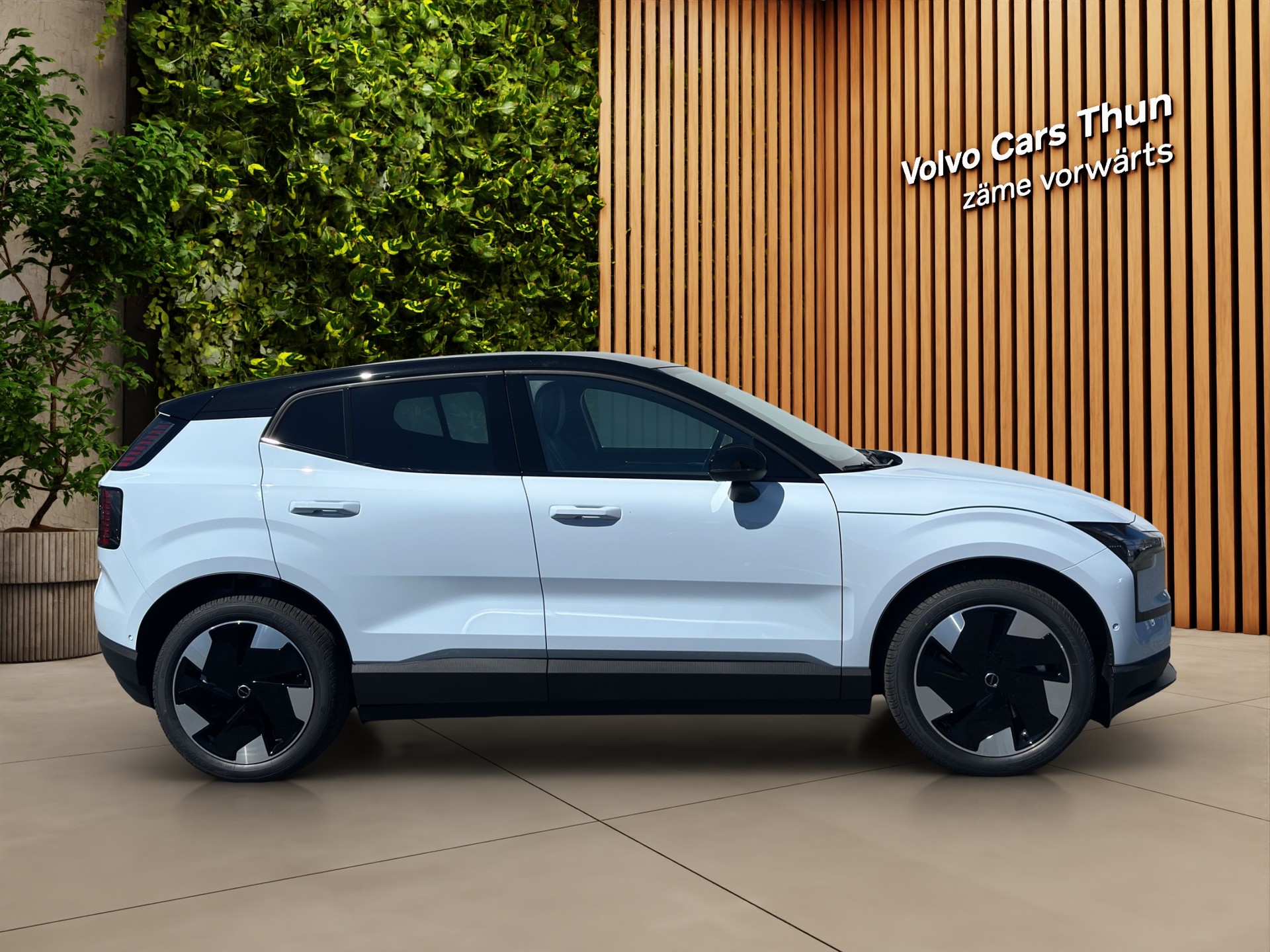 VOLVO EX30 E60 Twin Ultra Performance AWD-image-3