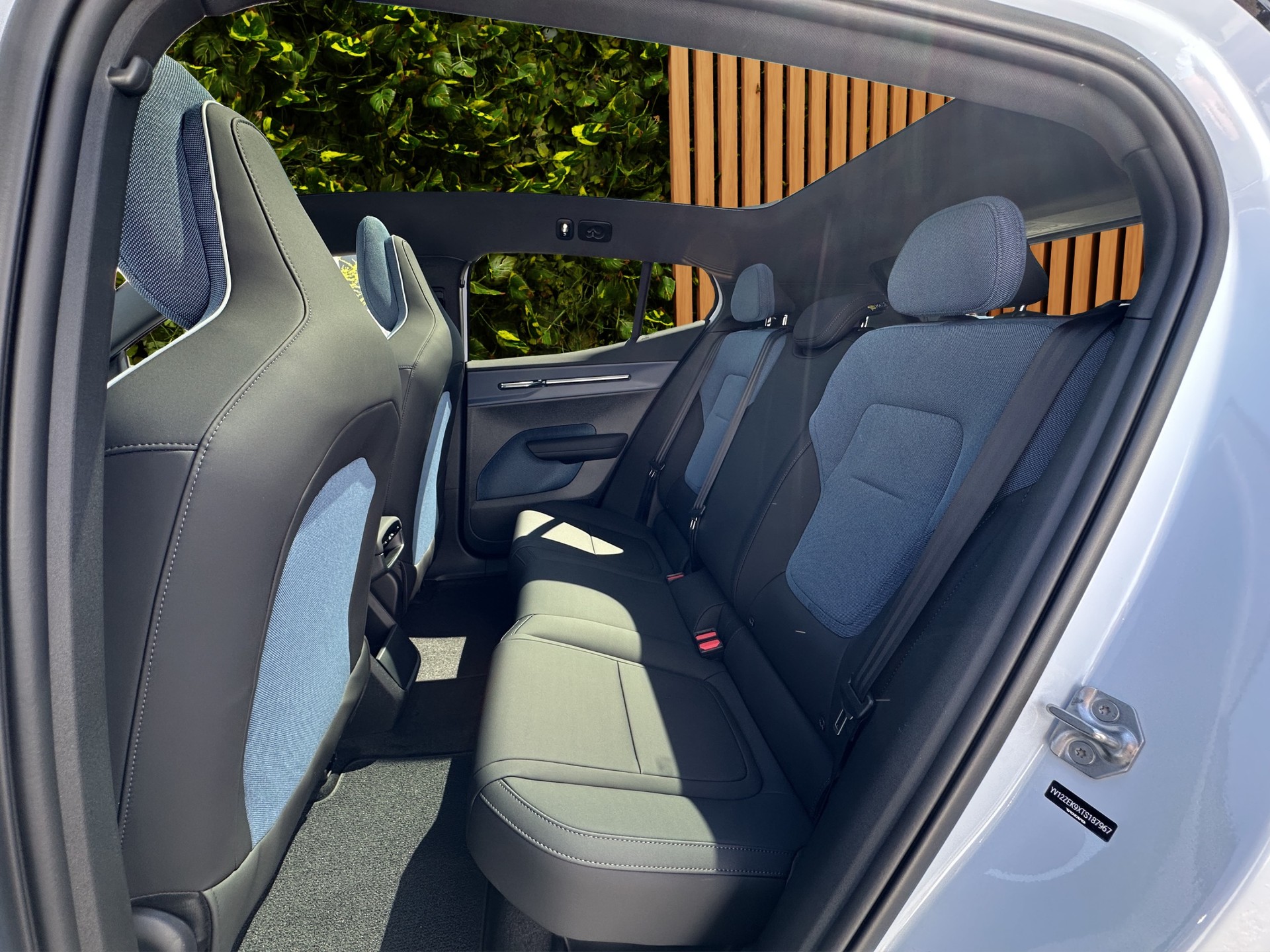 VOLVO EX30 E60 Twin Ultra Performance AWD-image-14