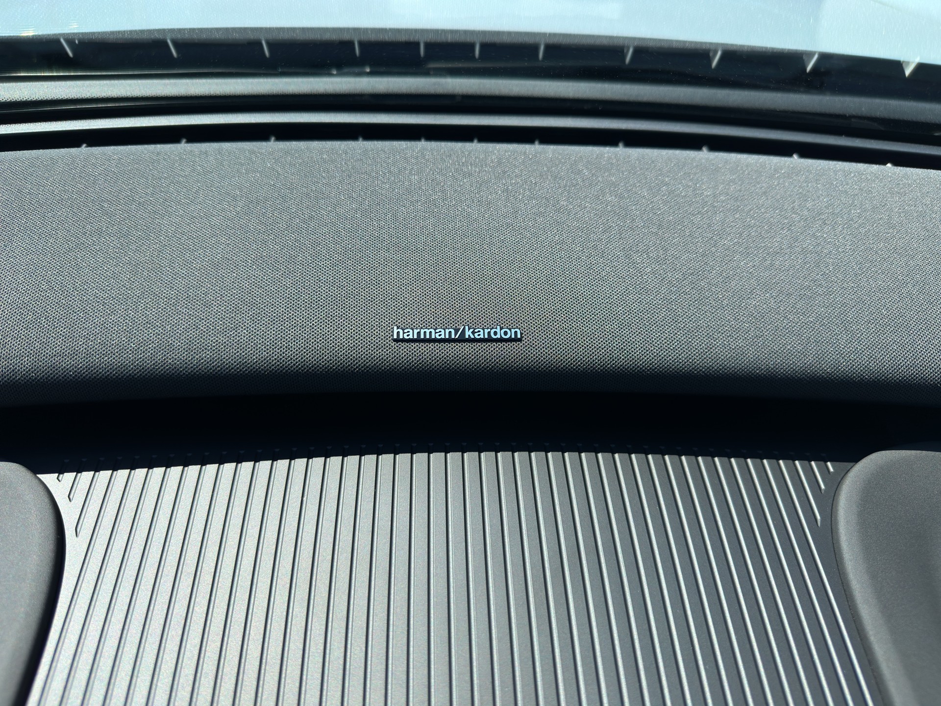 VOLVO EX30 E60 Twin Ultra Performance AWD-image-13