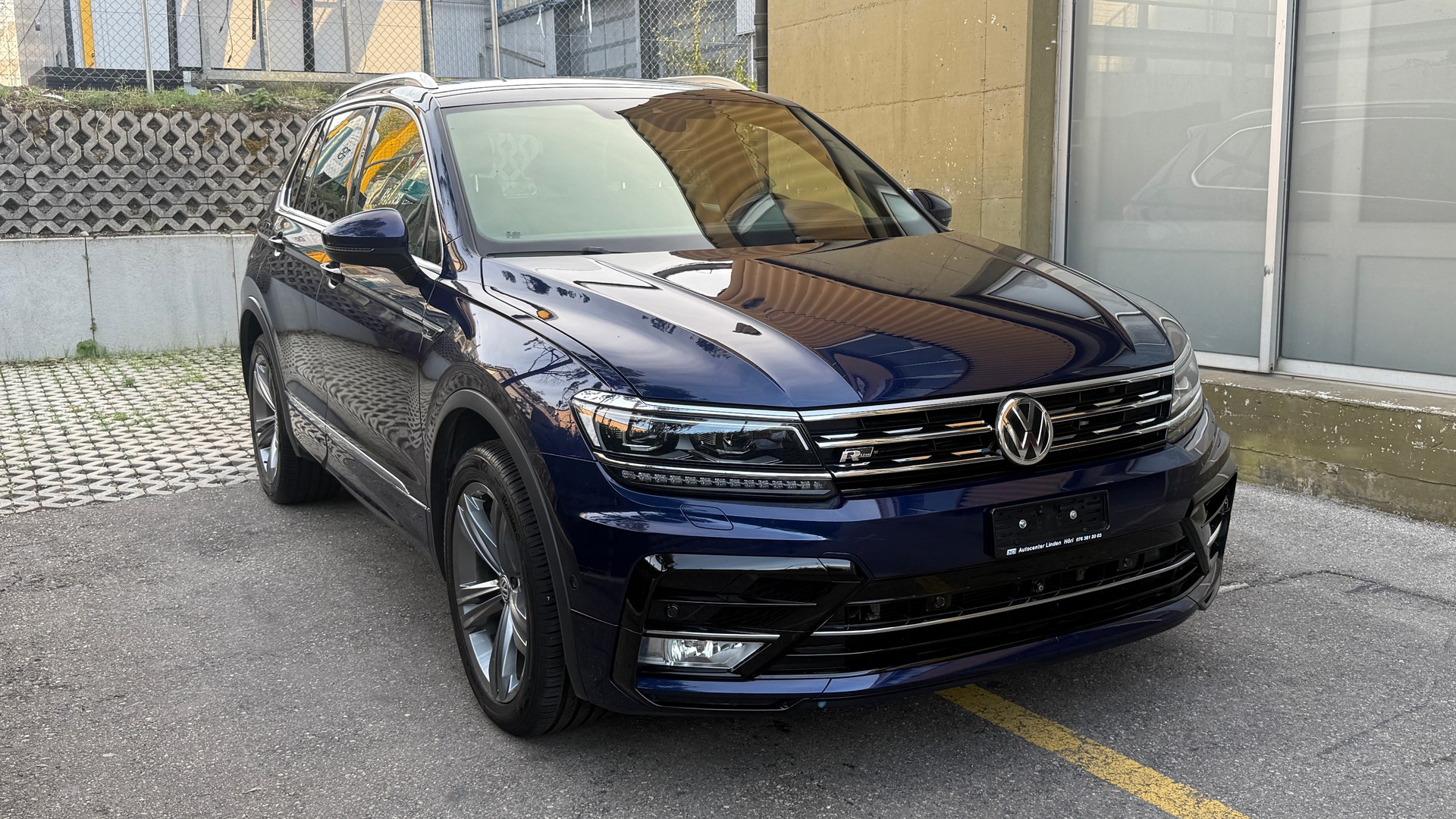 VW Tiguan 2.0 TDI SCR Highline 4Motion DSG, R-Line, 8 fach berädert 1Jahre oder 20000km Garantie-image-5