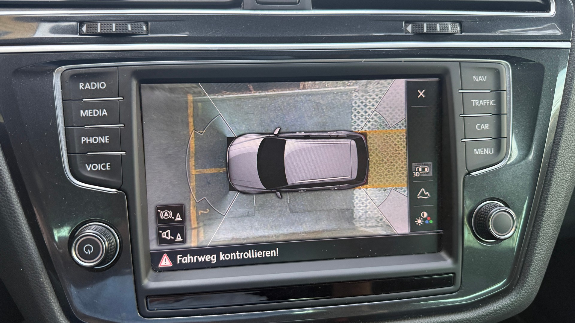 VW Tiguan 2.0 TDI SCR Highline 4Motion DSG, R-Line, 8 fach berädert 1Jahre oder 20000km Garantie-image-17