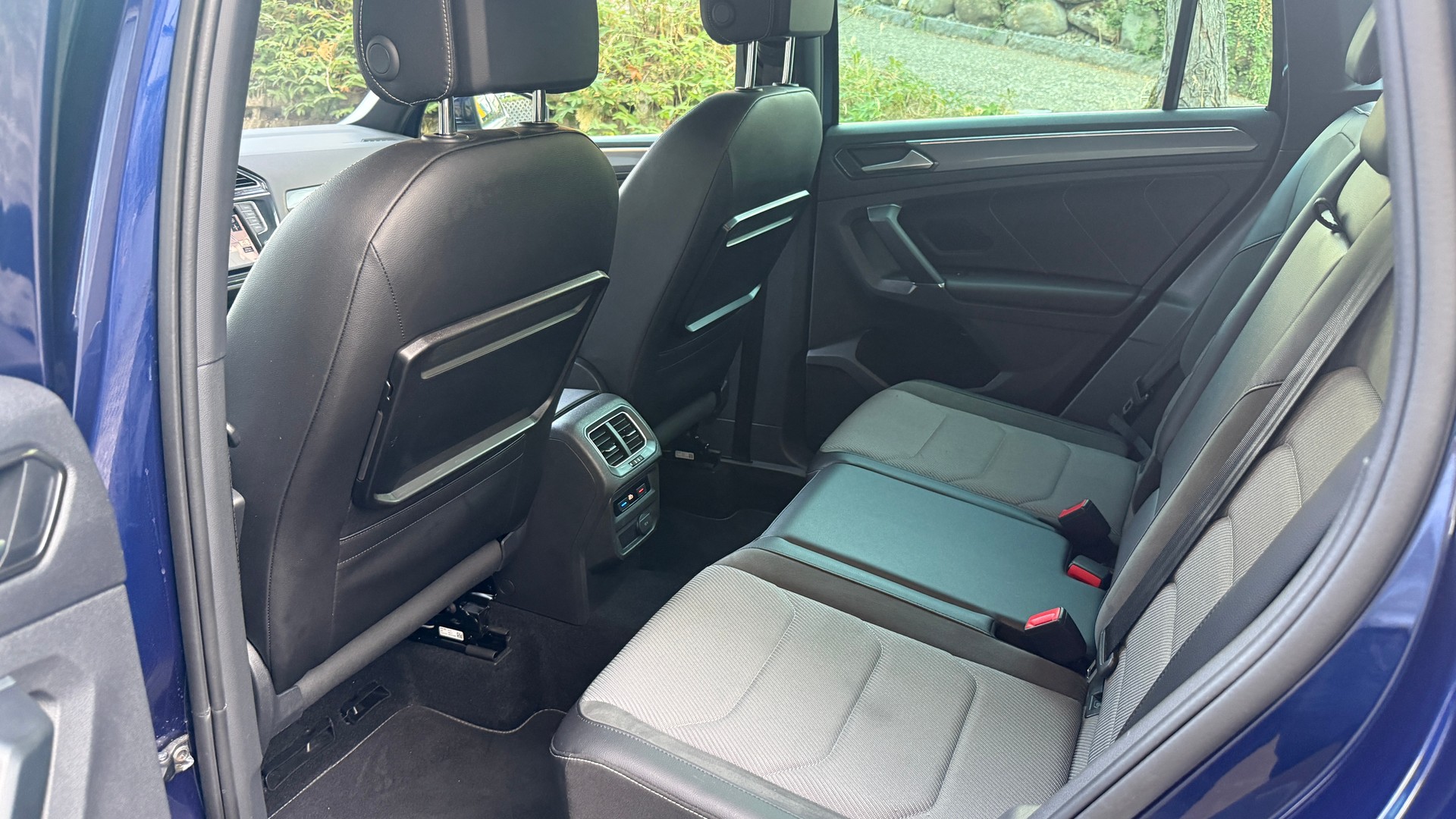 VW Tiguan 2.0 TDI SCR Highline 4Motion DSG, R-Line, 8 fach berädert 1Jahre oder 20000km Garantie-image-12