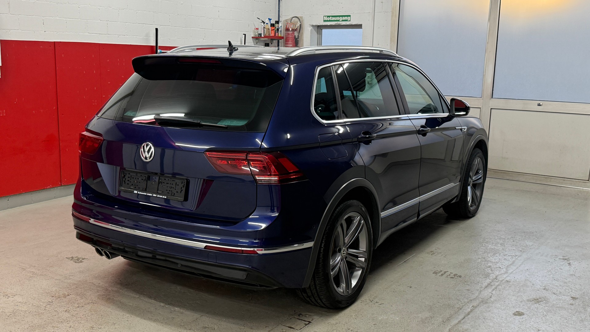 VW Tiguan 2.0 TDI SCR Highline 4Motion DSG, R-Line, 8 fach berädert 1Jahre oder 20000km Garantie-image-8
