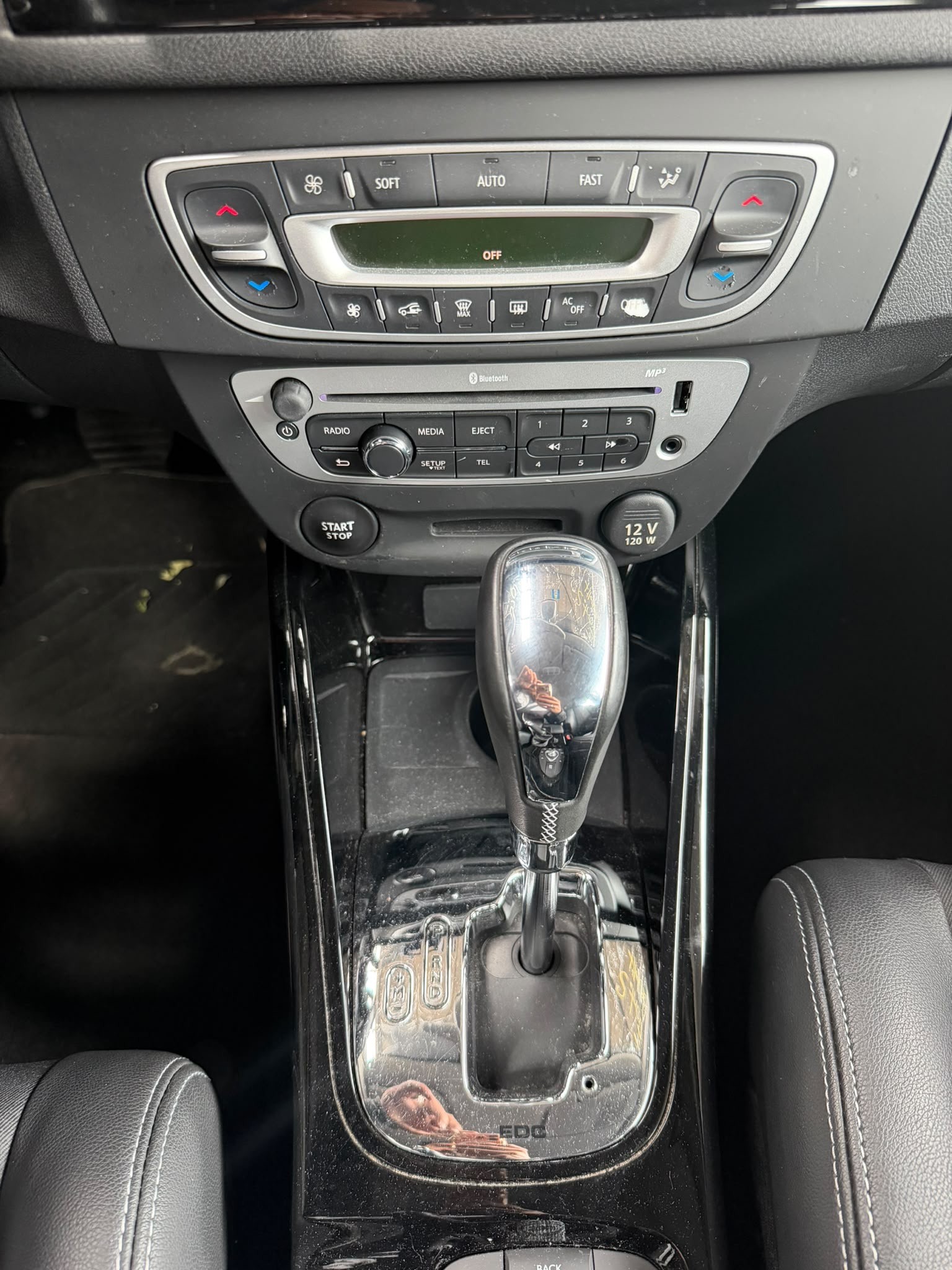 RENAULT Mégane Grandtour 1.5 dCi Bose EDC-image-9