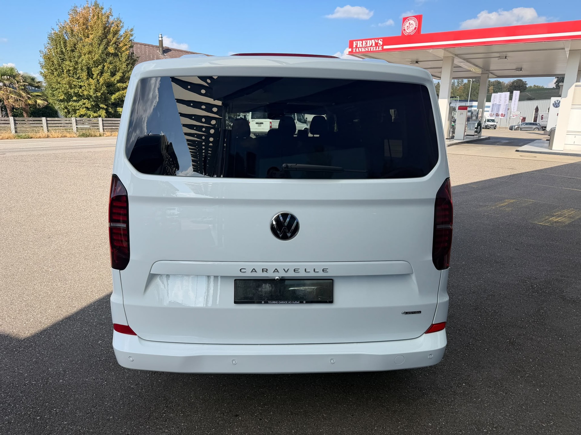 VW Caravelle 2.0 TDI Life LWB 4 Motion Aut 8-image-3
