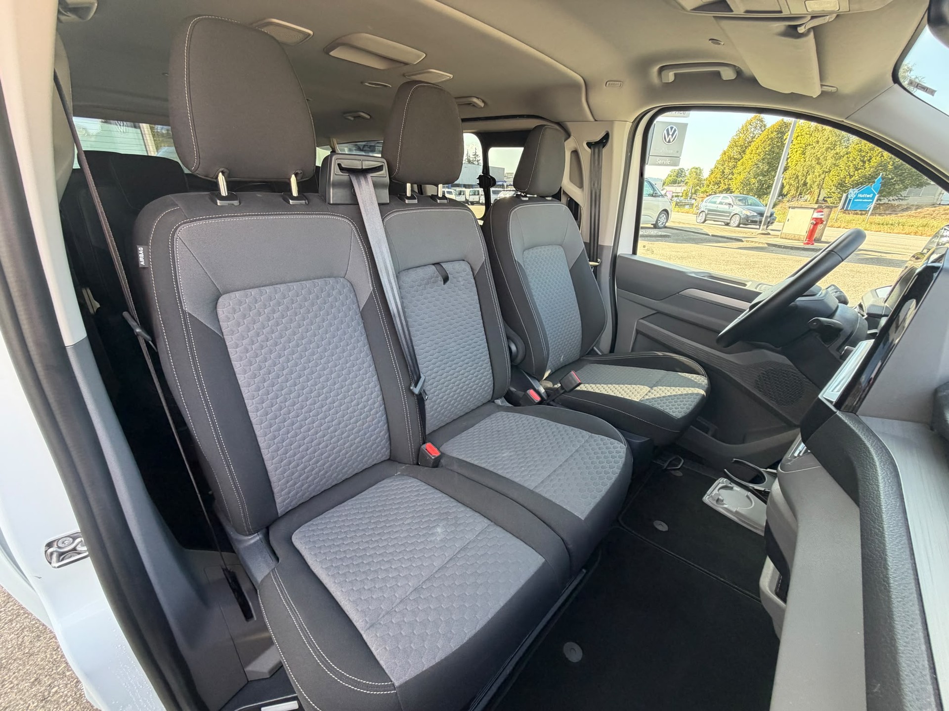 VW Caravelle 2.0 TDI Life LWB 4 Motion Aut 8-image-19