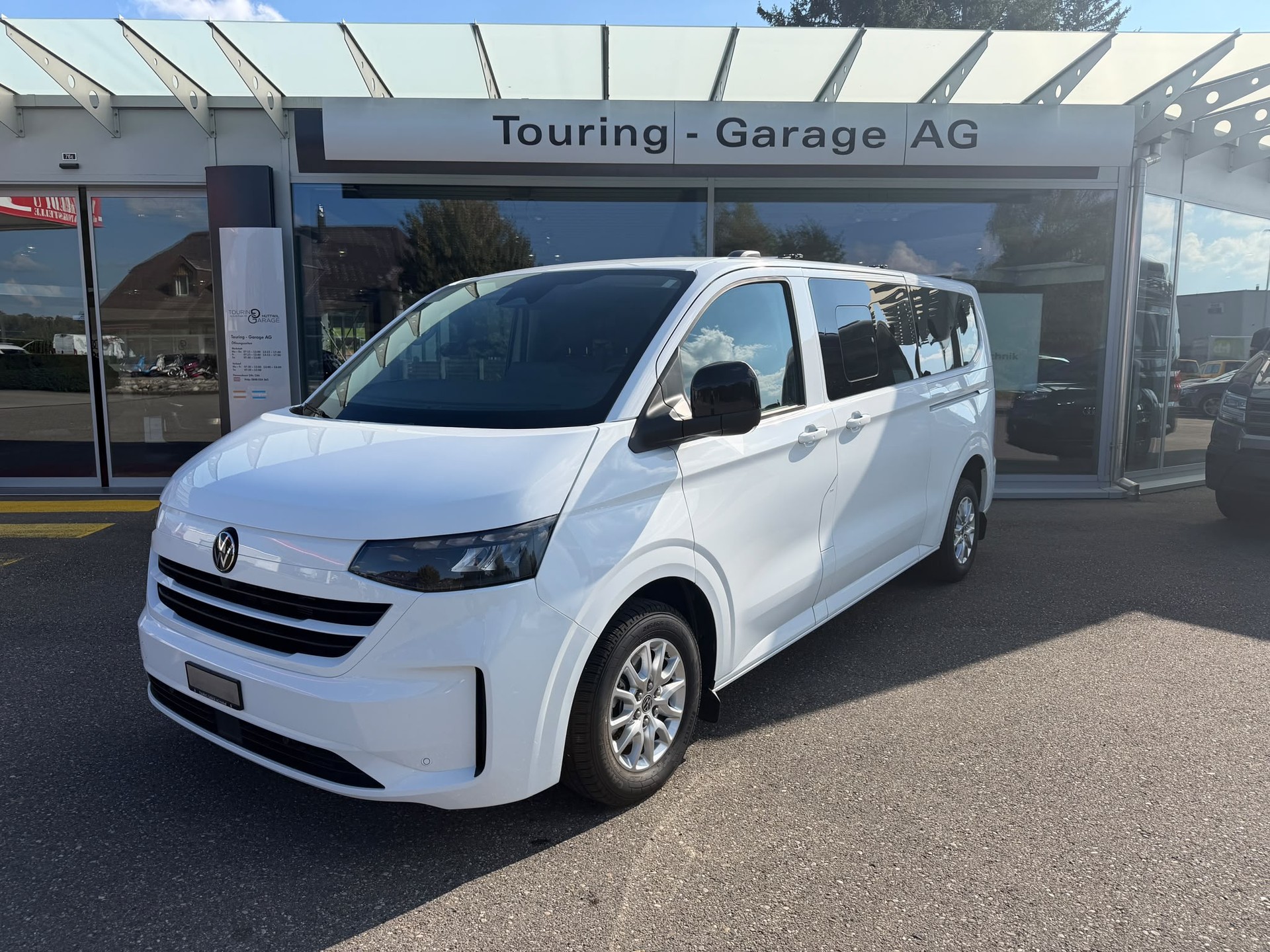 VW Caravelle 2.0 TDI Life LWB 4 Motion Aut 8-image-0