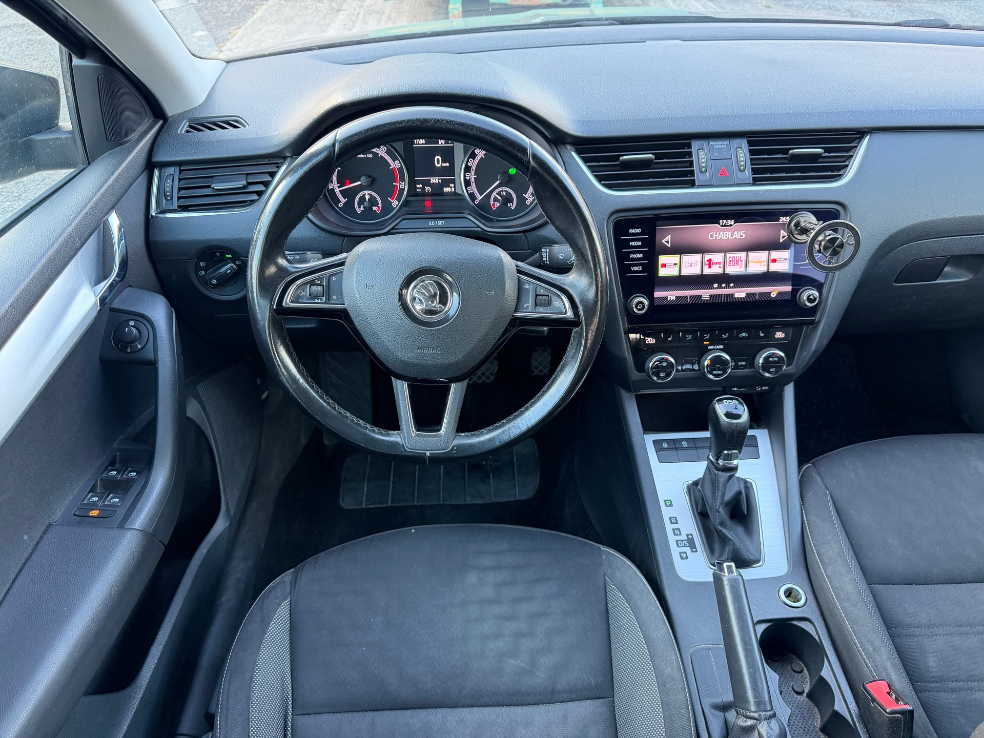 SKODA Octavia Combi 1.4 TSI Swiss Line 25 DSG-image-8