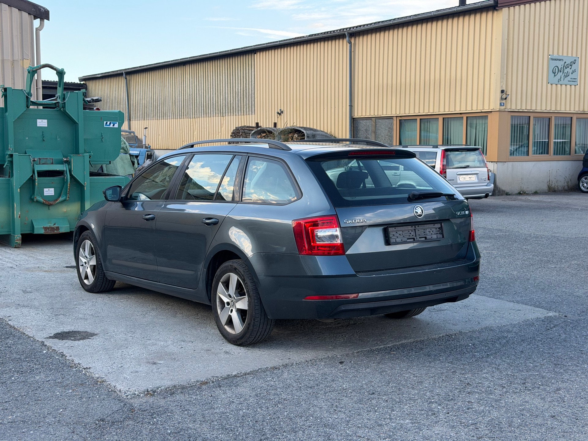 SKODA Octavia Combi 1.4 TSI Swiss Line 25 DSG-image-5