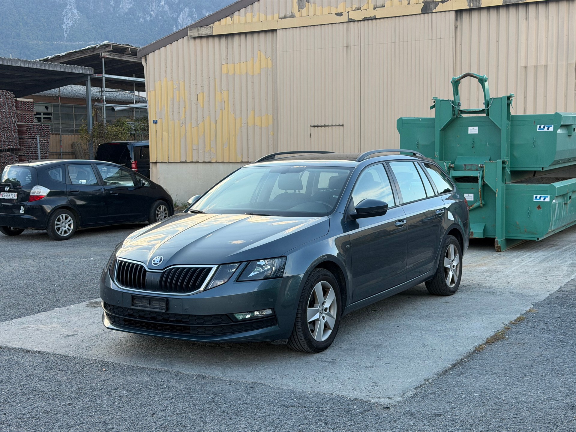 SKODA Octavia Combi 1.4 TSI Swiss Line 25 DSG-image-0