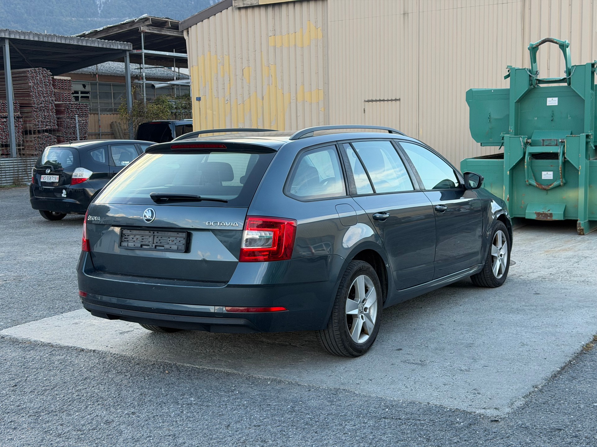 SKODA Octavia Combi 1.4 TSI Swiss Line 25 DSG-image-4