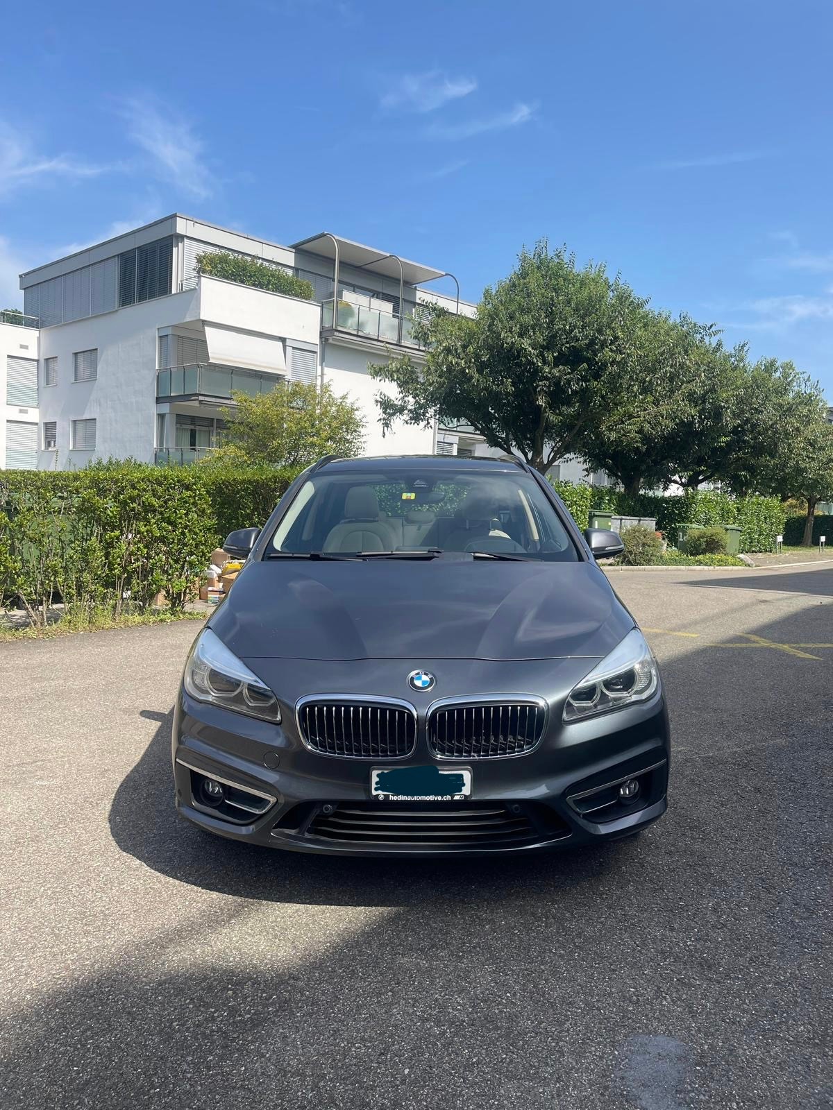 BMW 225i xDrive-image-2