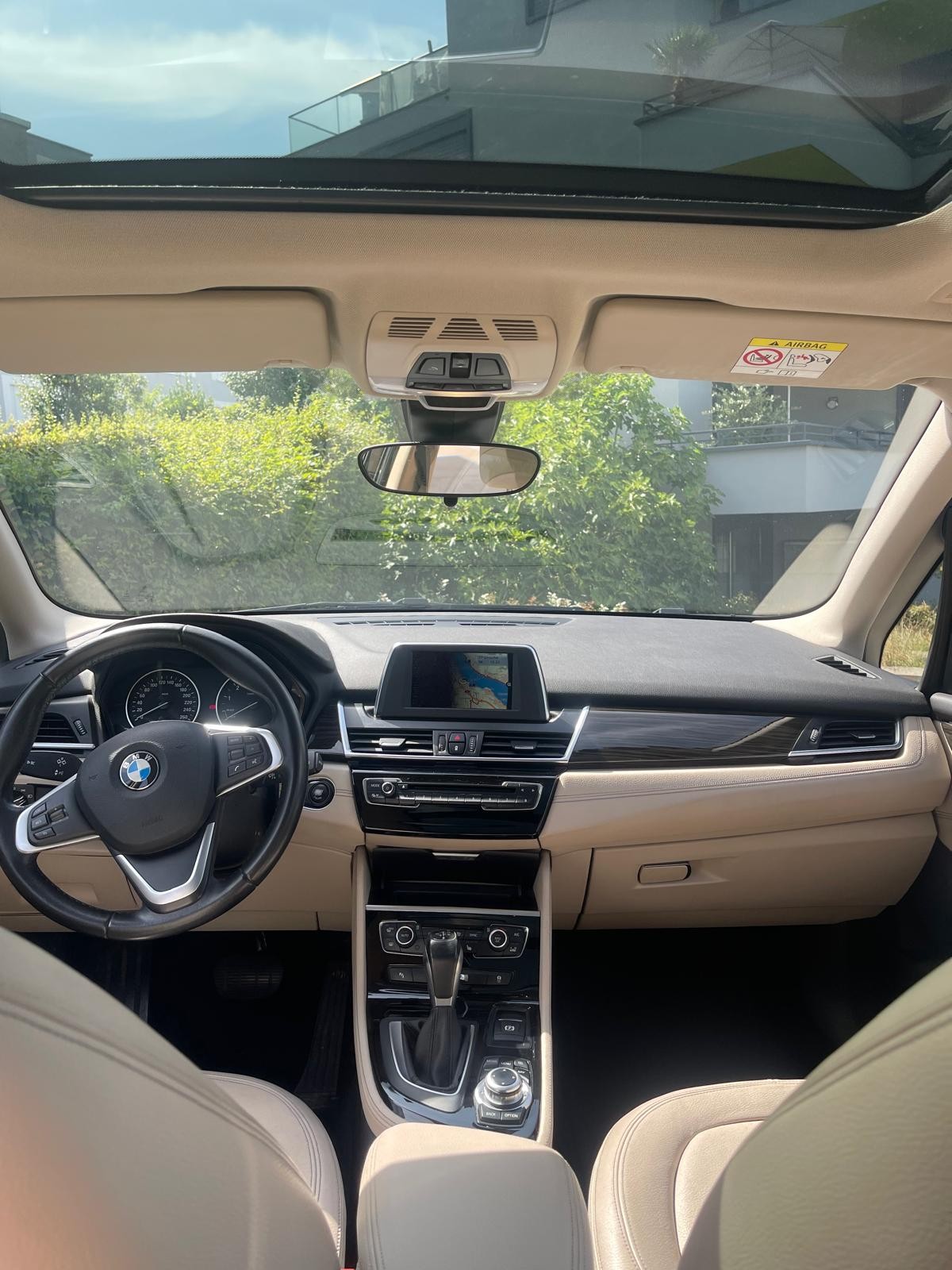 BMW 225i xDrive-image-3