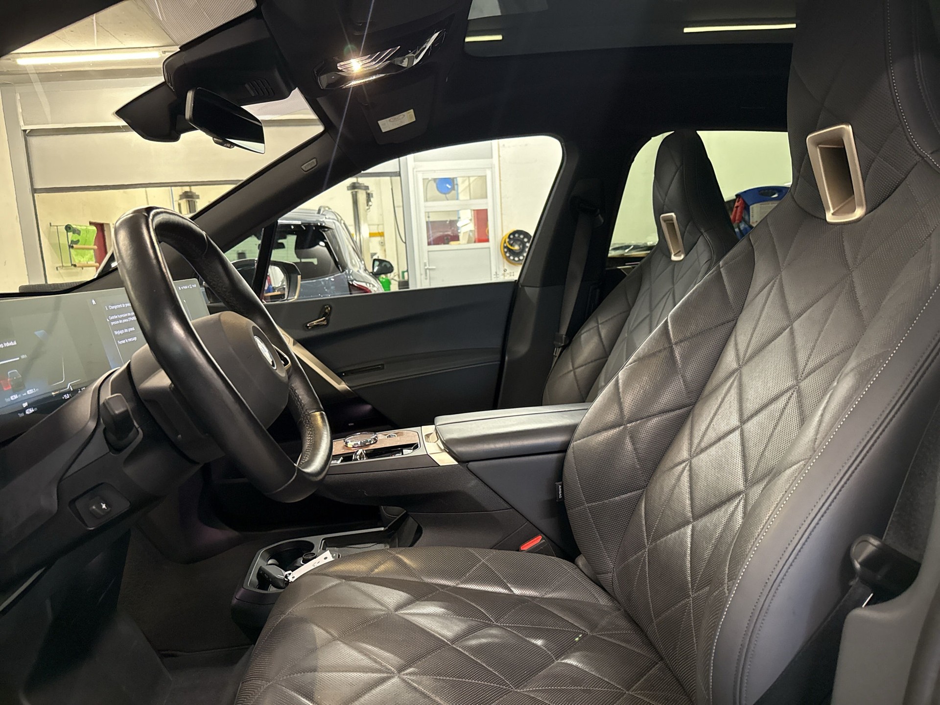 BMW iX xDrive40-image-9