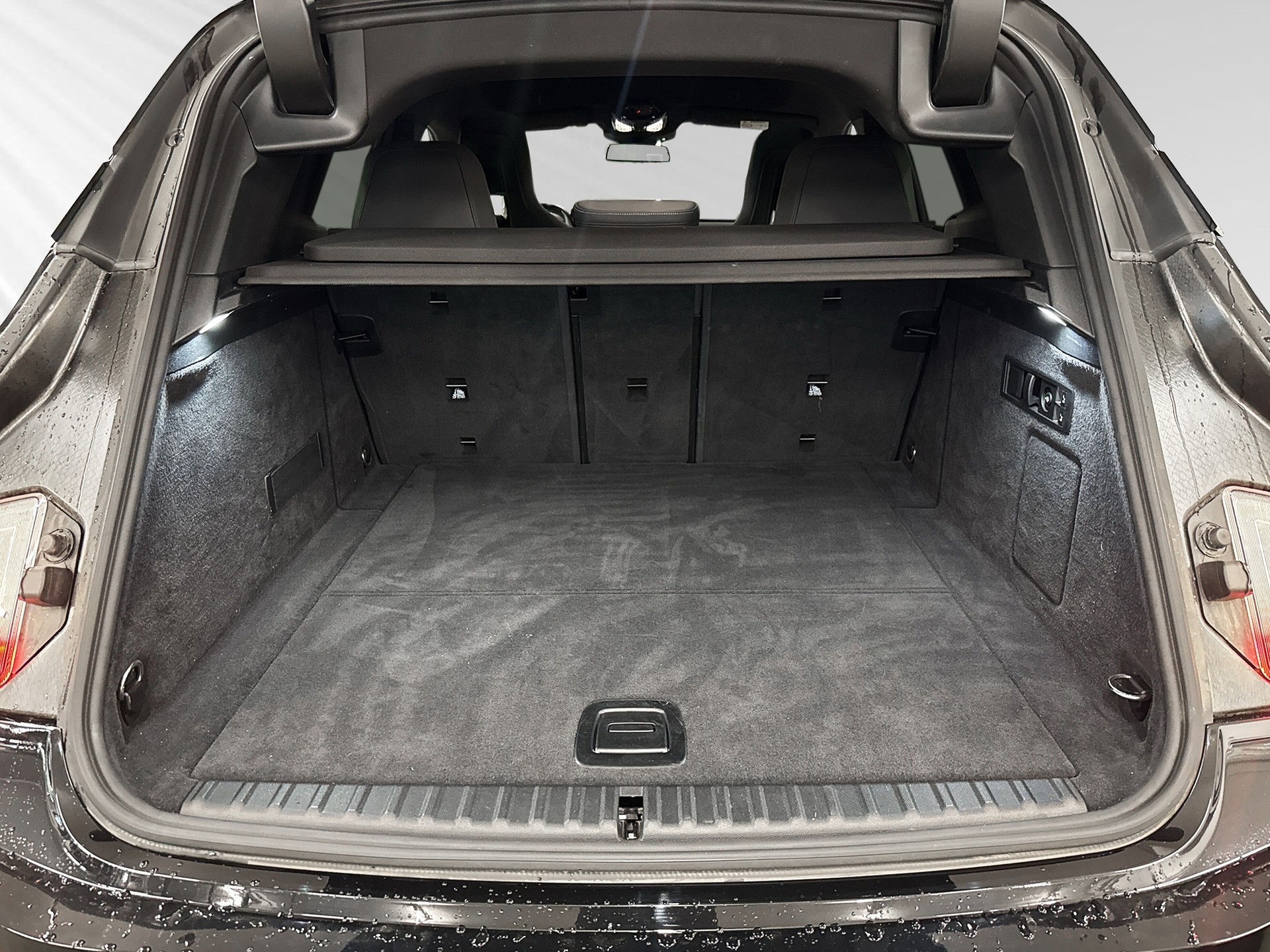 BMW iX xDrive40-image-7