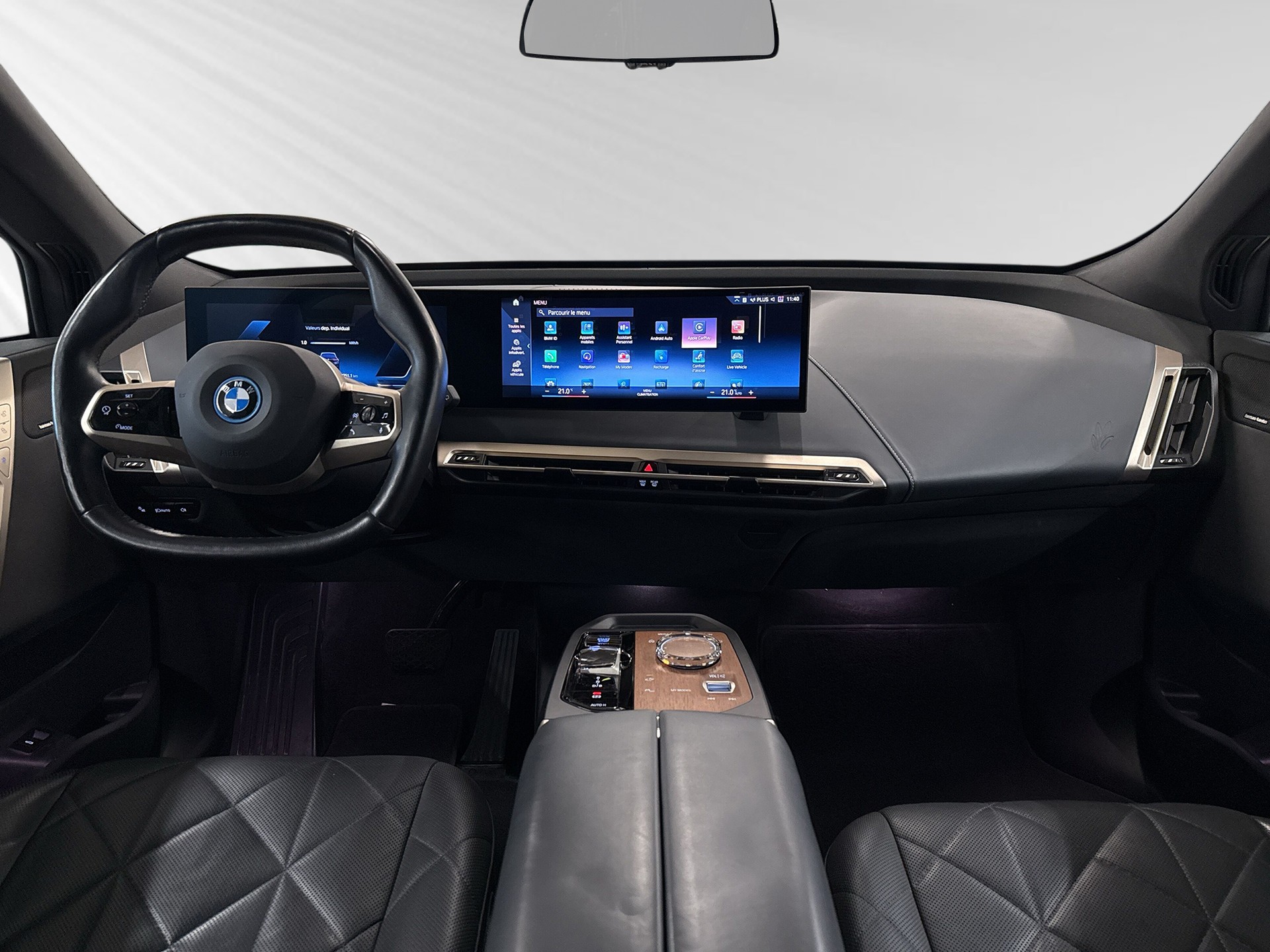 BMW iX xDrive40-image-5