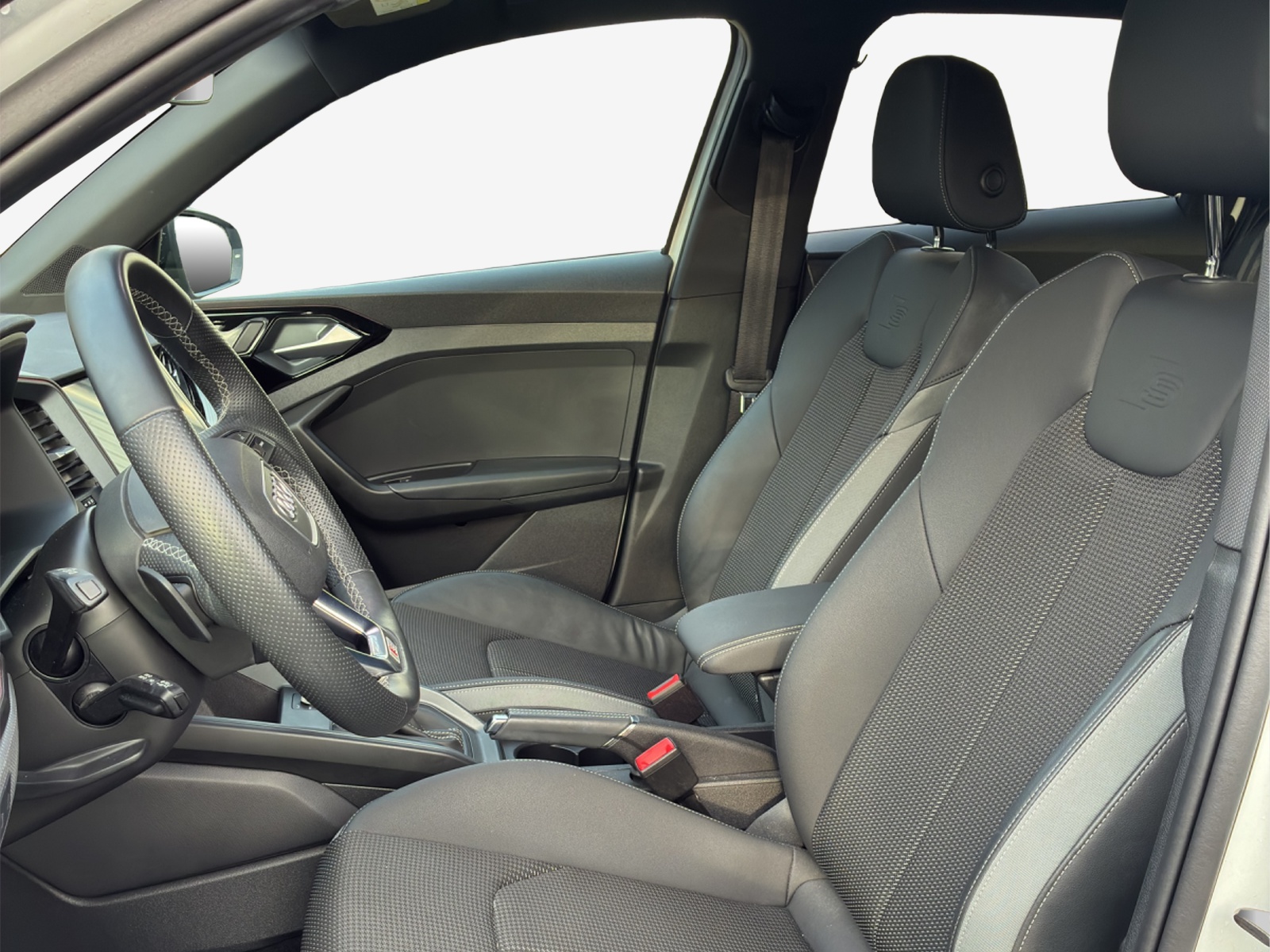 AUDI A1 City Carver 30 TFSI Attraction S-tronic-image-7