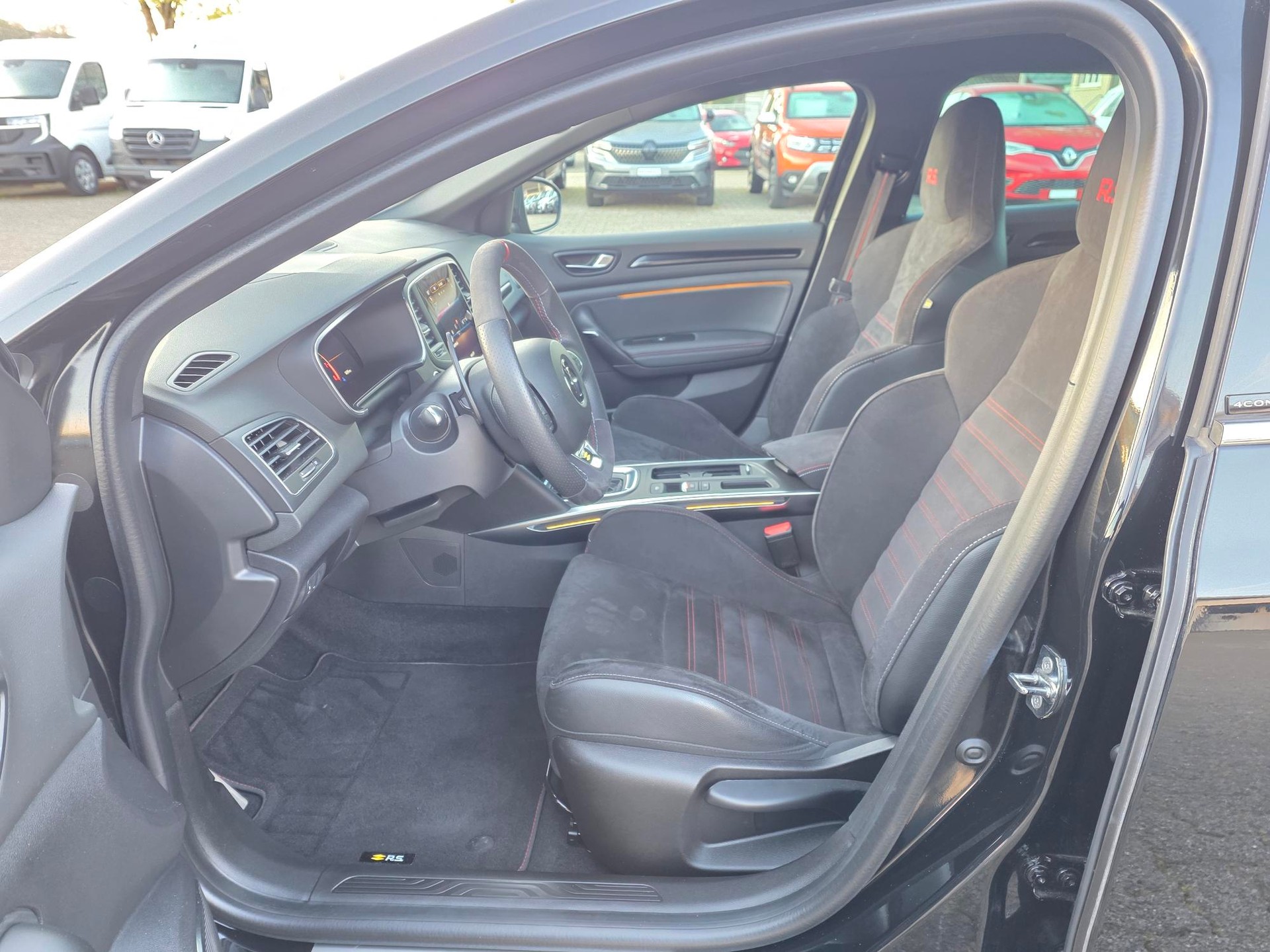 RENAULT Mégane Sport 1.8 T Trophy EDC-image-5