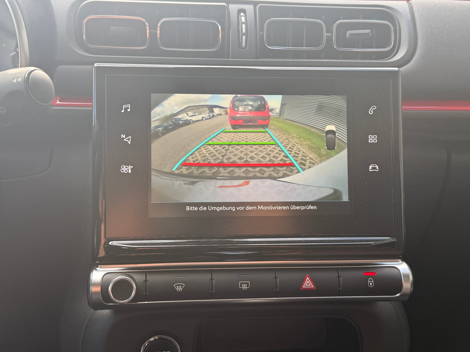 CITROEN C3 1.2i Exclusive-image-11