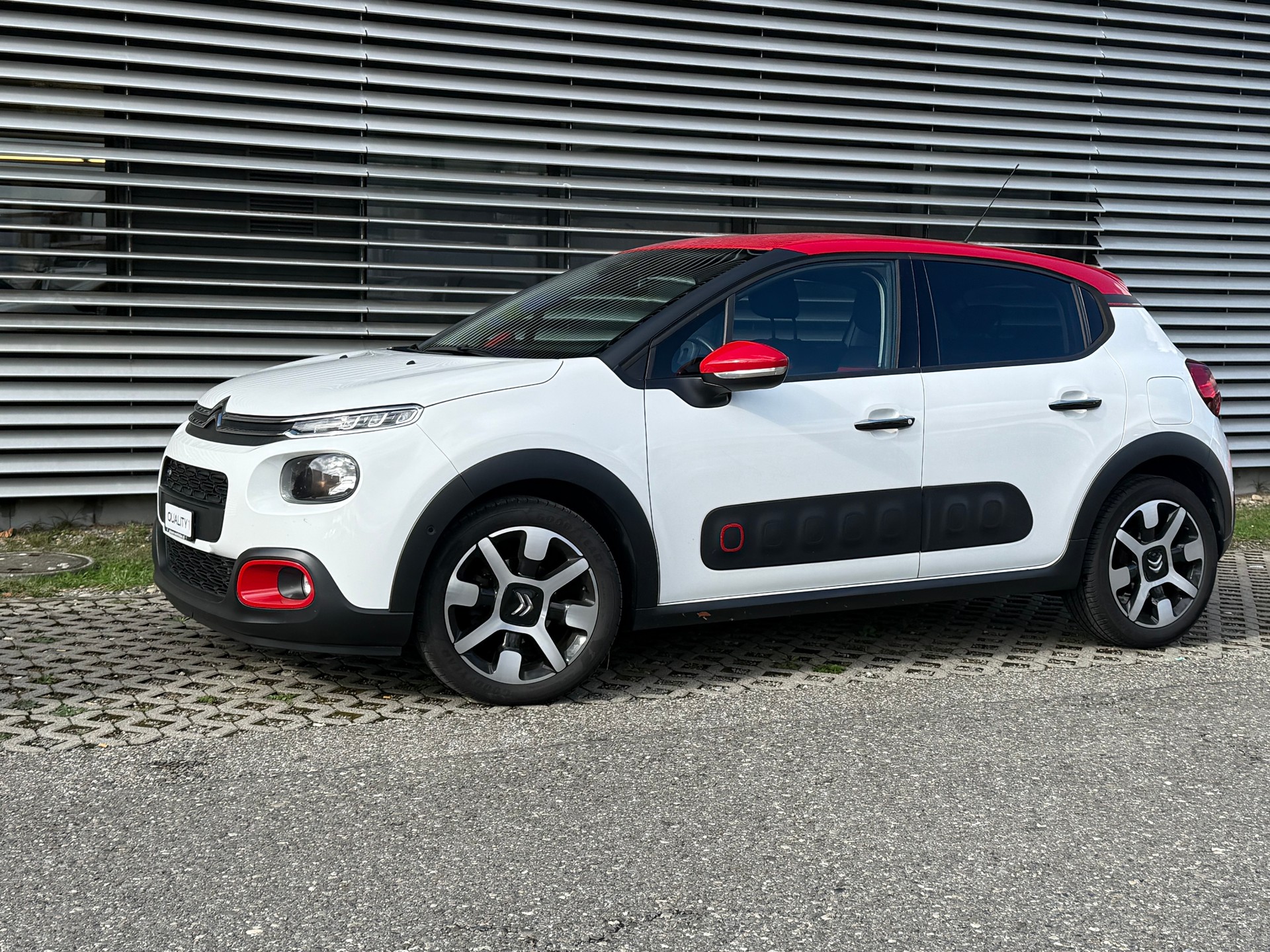 CITROEN C3 1.2i Exclusive-image-7