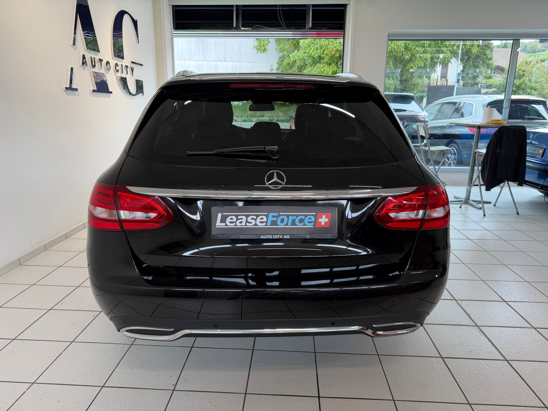 MERCEDES-BENZ C 200 Avantgarde-image-5