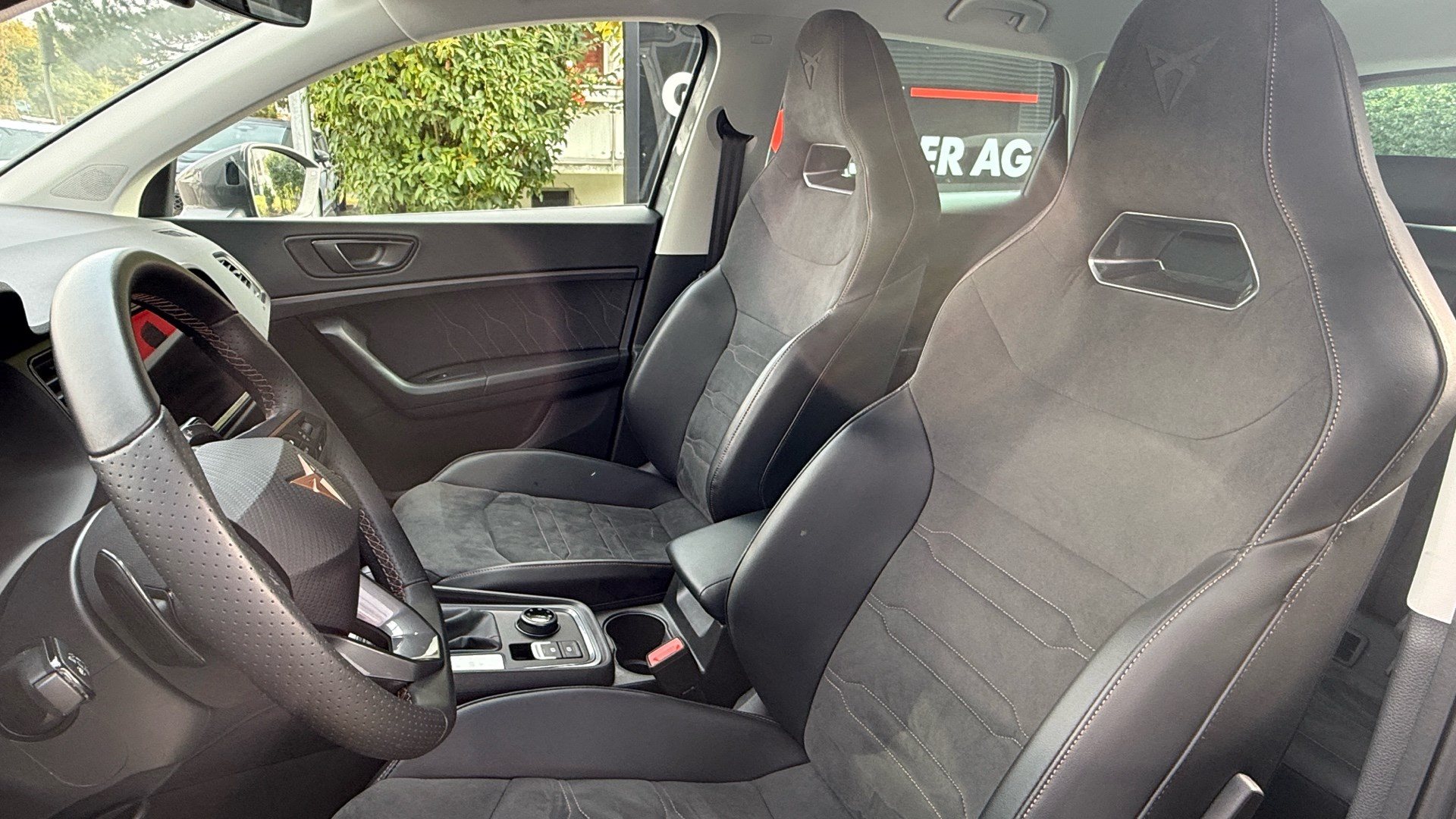 CUPRA Ateca 2.0 TSI 4Drive ***ANHÄNGERKUPPLUNG & 5 JAHRE CUPRA WERKSGARANTIE ***-image-16