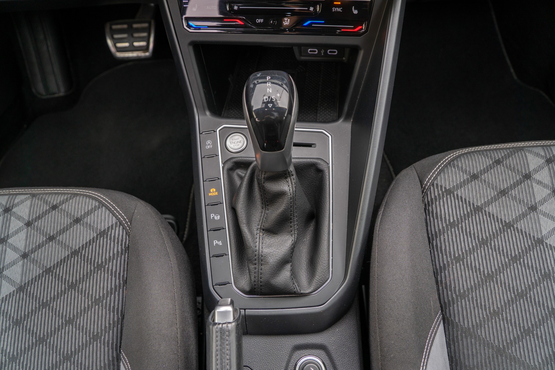 VW Taigo 1.0 TSI R-Line DSG-image-12