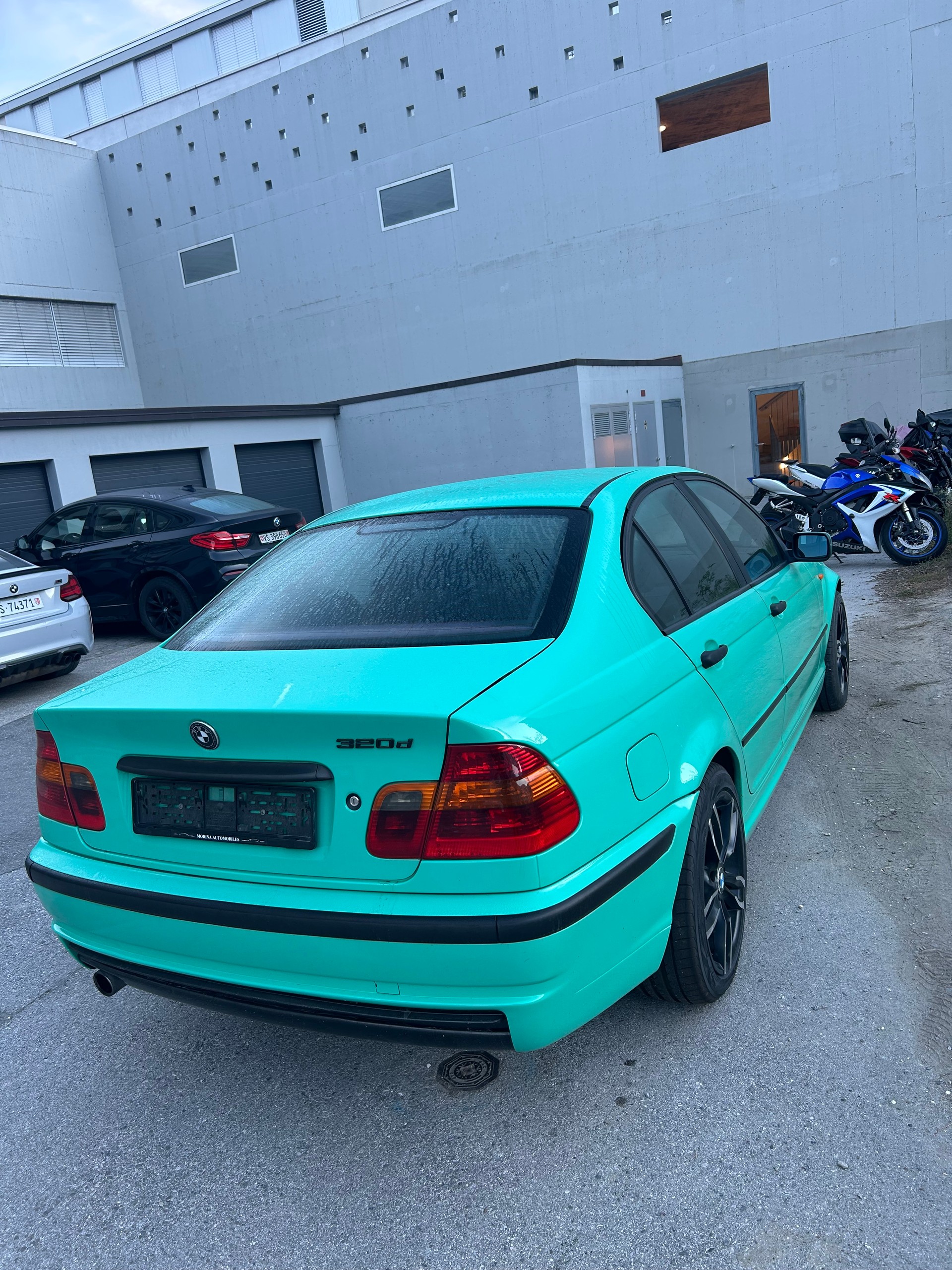 BMW 320d-image-1