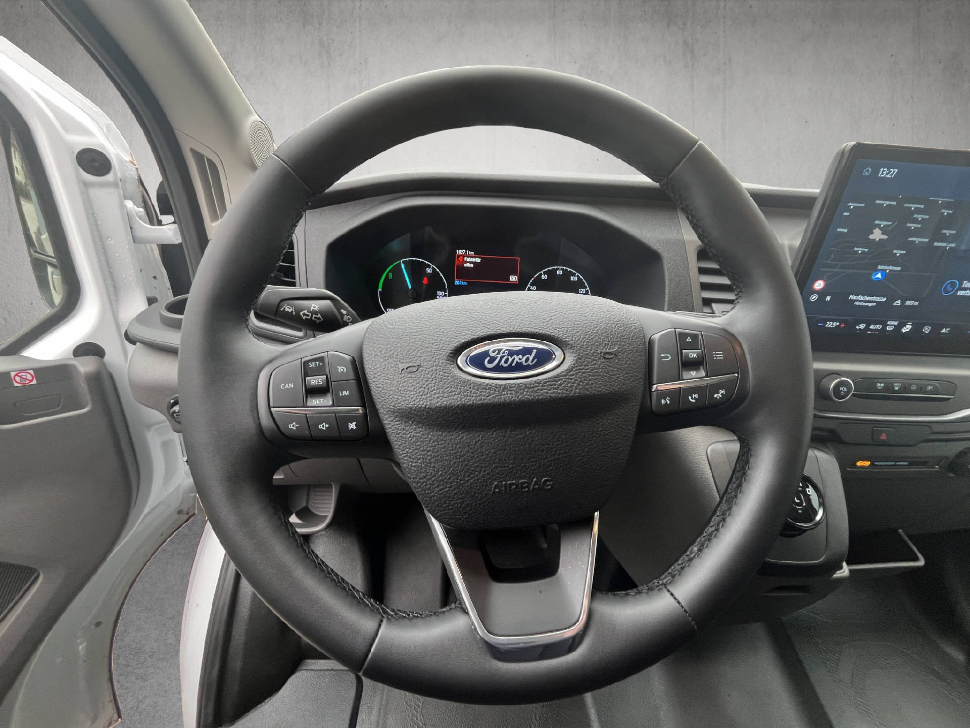 FORD E-Transit Van 350 L2H2 67kWh Trend-image-9