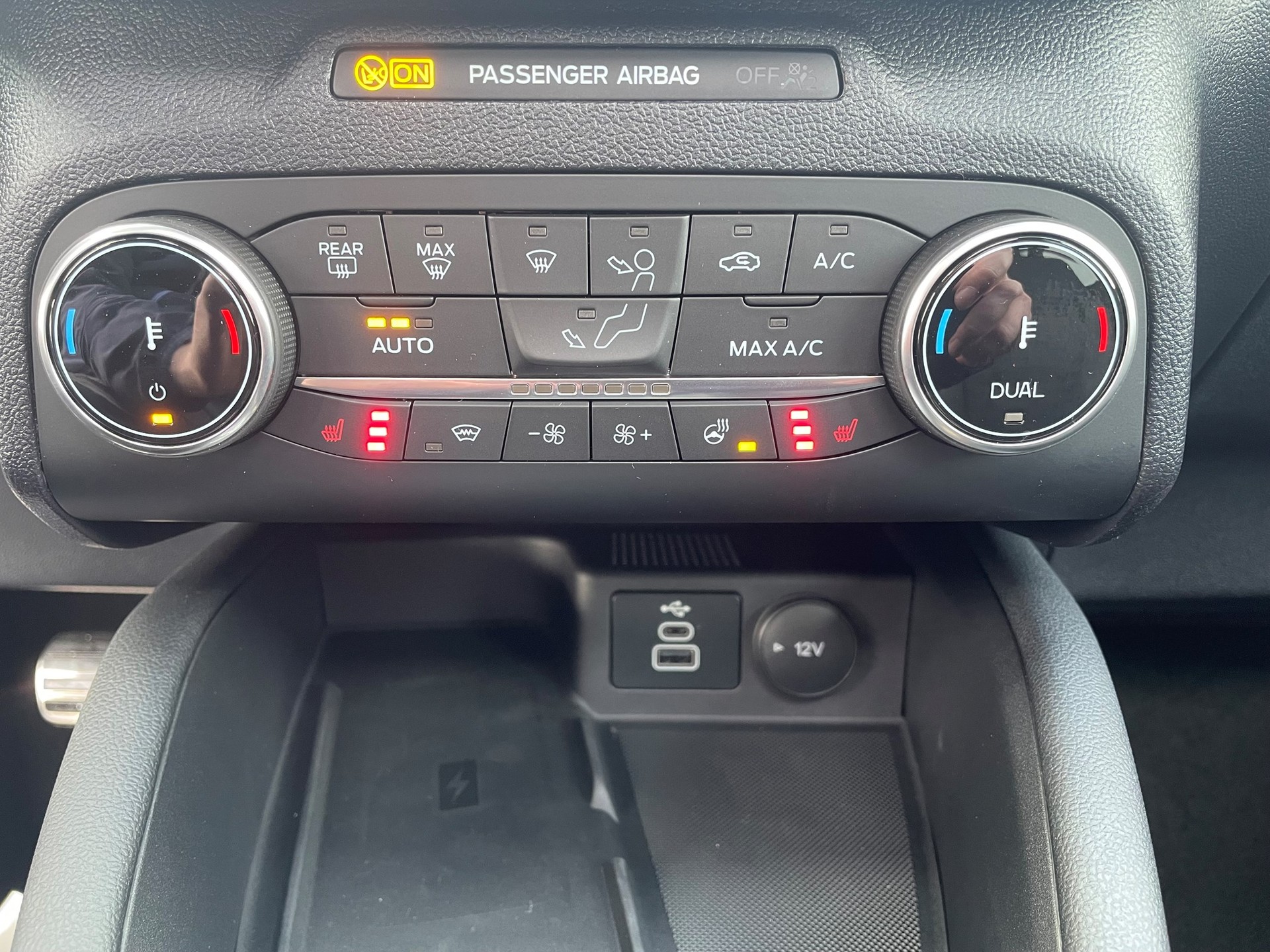 FORD Kuga 2.5 PHEV ST-LineX2WD-image-11