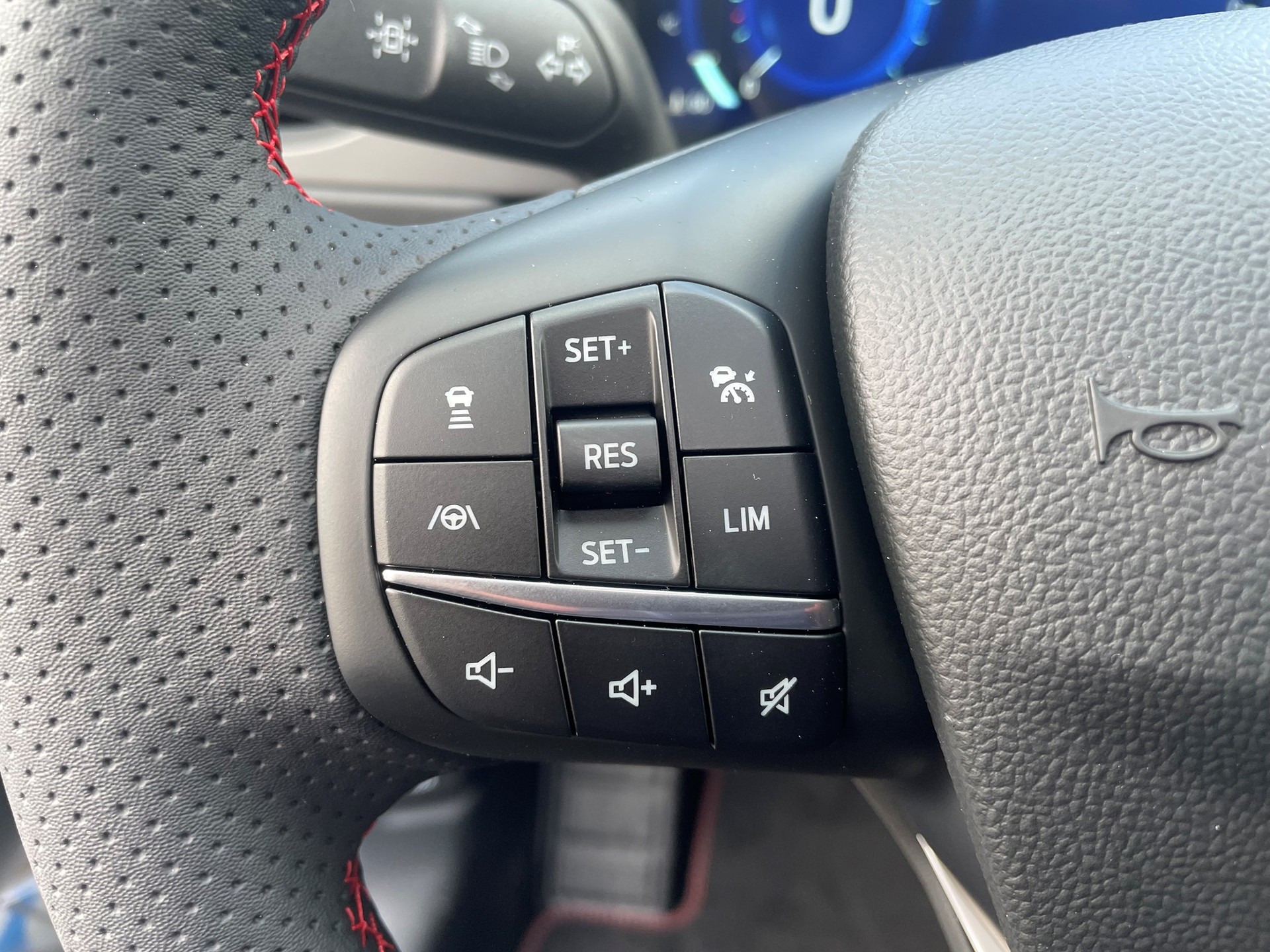 FORD Kuga 2.5 PHEV ST-LineX2WD-image-16