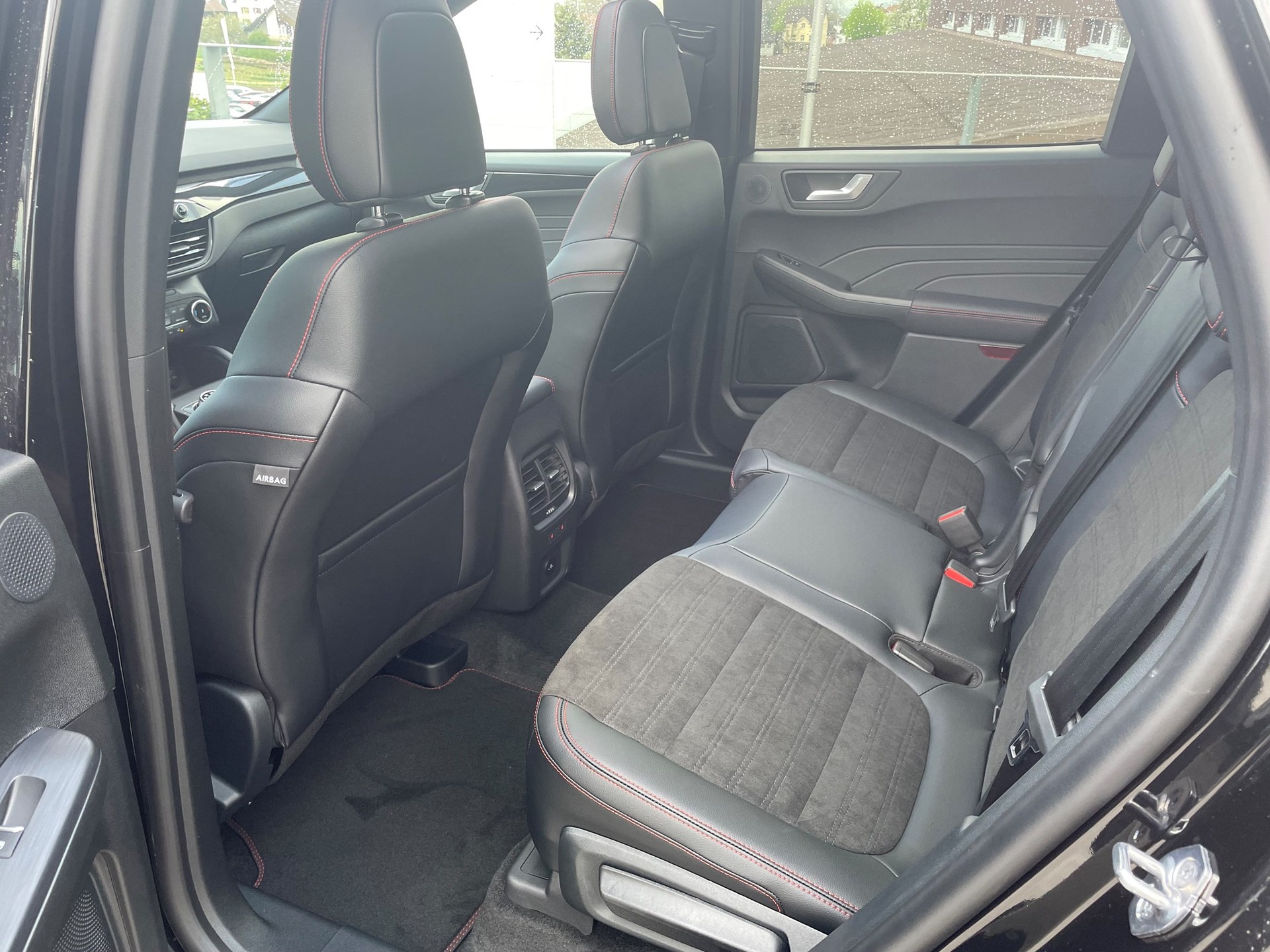 FORD Kuga 2.5 PHEV ST-LineX2WD-image-21